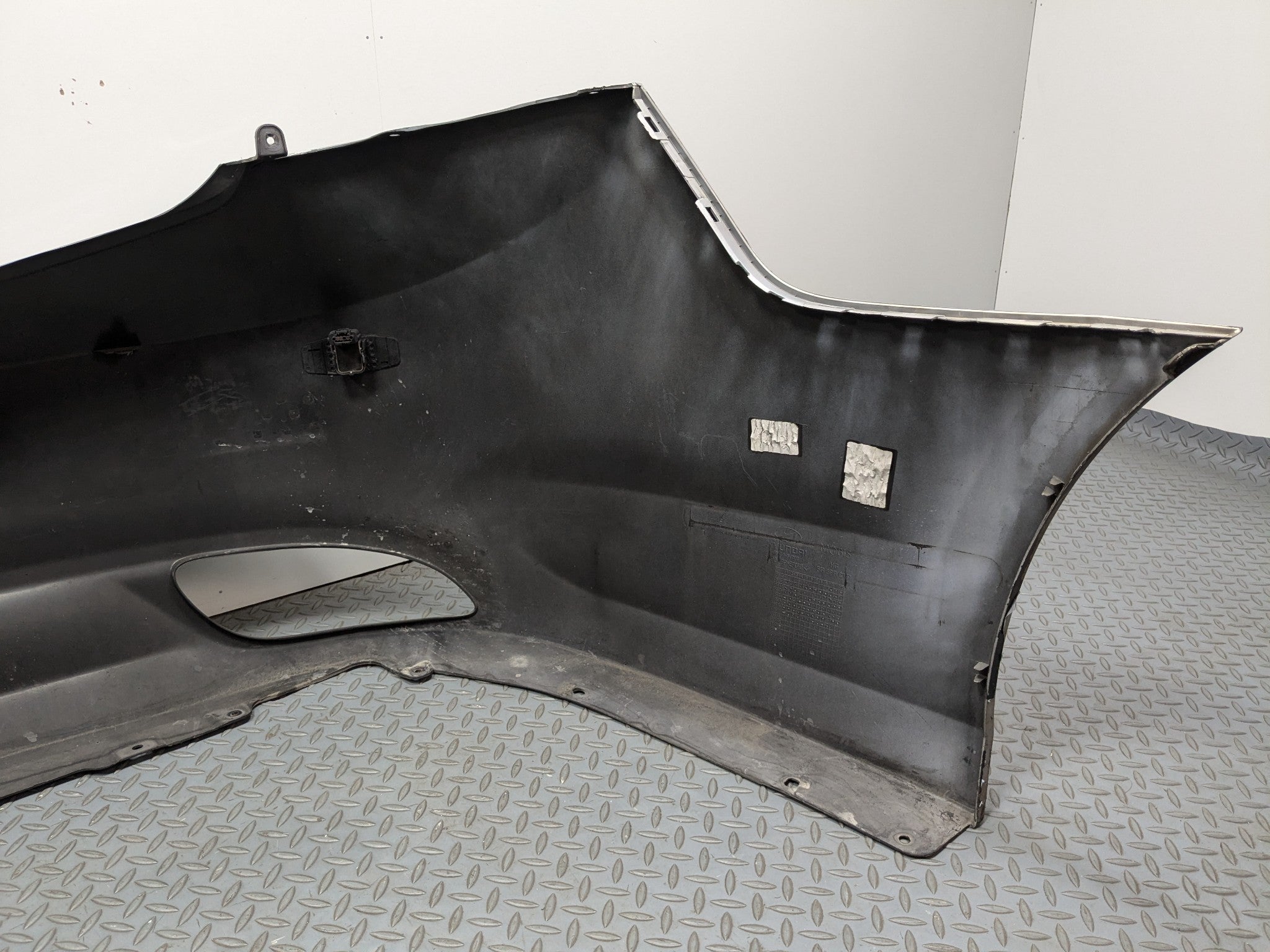 12 - 2014 HYUNDAI AZERA OEM REAR BUMPER LOWER COVER PANEL SILVER FROST METALLIC