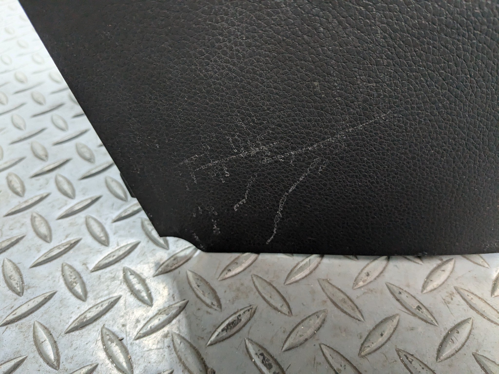 12 - 14 HYUNDAI AZERA OEM ARMREST CENTER CONSOLE STORAGE COMPARTMENT FRONT LEFT