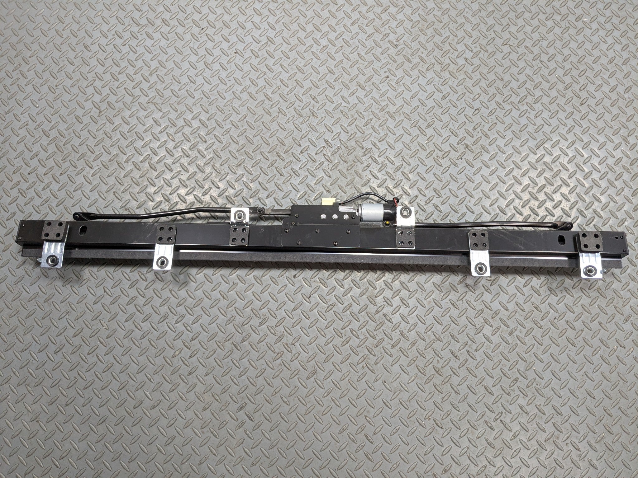 2012 - 2014 HYUNDAI AZERA OEM REARBACK WINDSHIELD POWER RETRACTABLE SUN SHADE