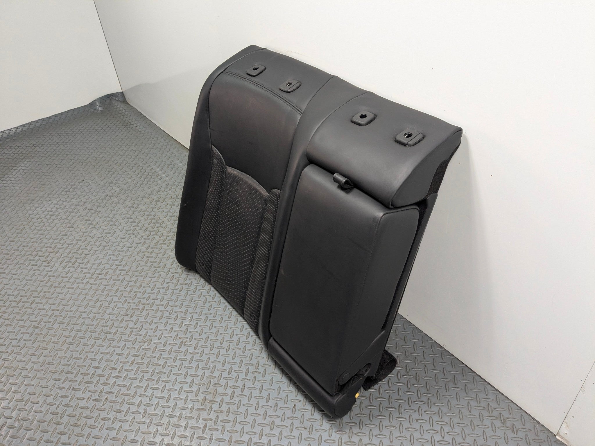 12 - 14 HYUNDAI AZERA OEM SEAT CUSHION LEATHER REAR UPPER RIGHT PASSENGER SIDE