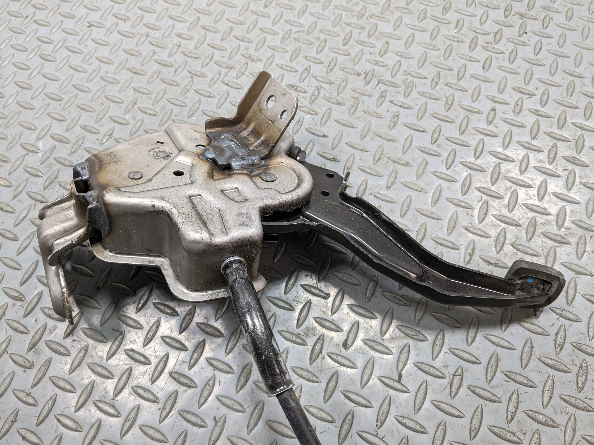 12 - 14 HYUNDAI AZERA OEM FOOT STOP EMERGENCY BRAKE PEDAL WITH BRACKET ASSEMBLY