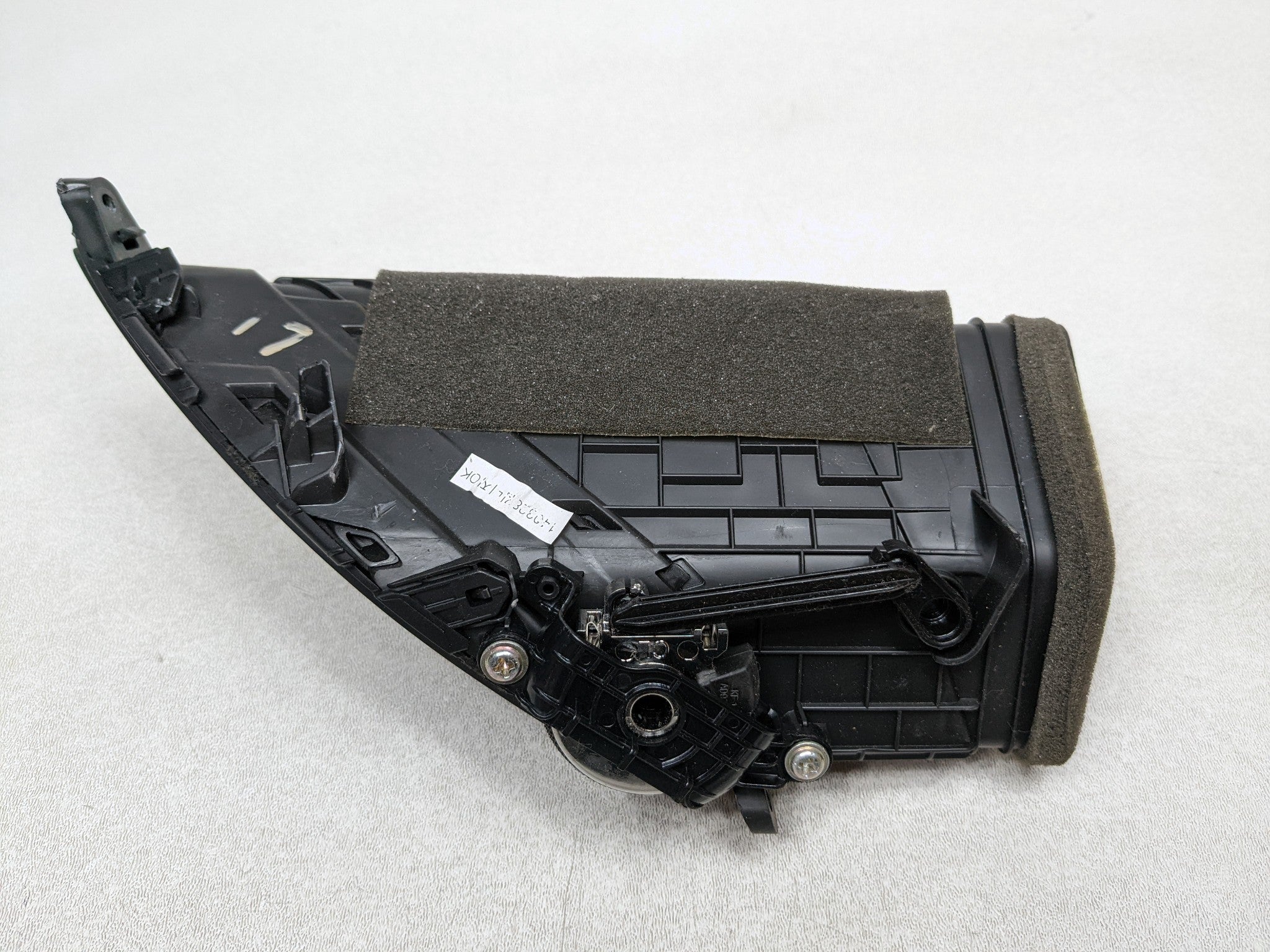12 - 14 HYUNDAI AZERA OEM AC AIR CONDITIONING HEATER AIR VENT UNIT FRONT CENTER