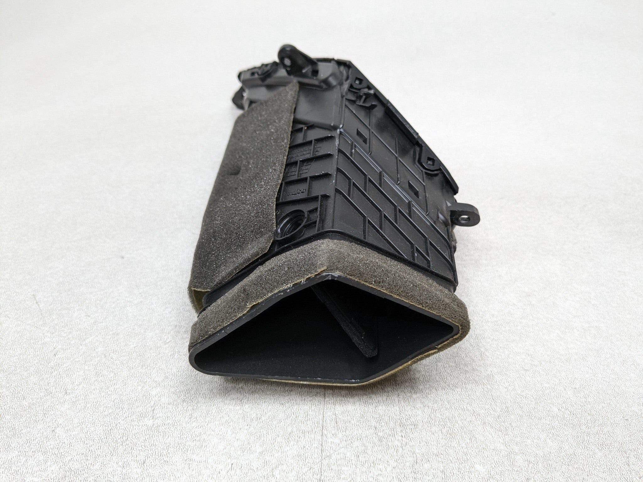 12 - 14 HYUNDAI AZERA OEM AC AIR CONDITIONING HEATER AIR VENT UNIT FRONT CENTER
