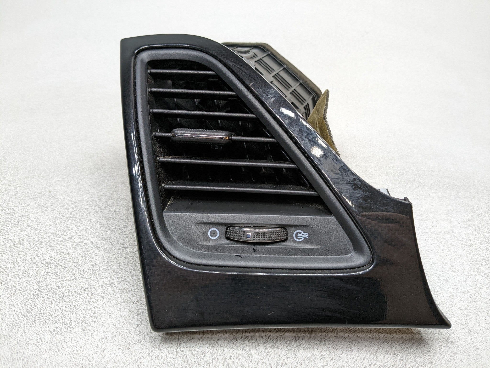 12 - 14 HYUNDAI AZERA OEM AC AIR CONDITIONING HEATER AIR VENT UNIT FRONT LEFT