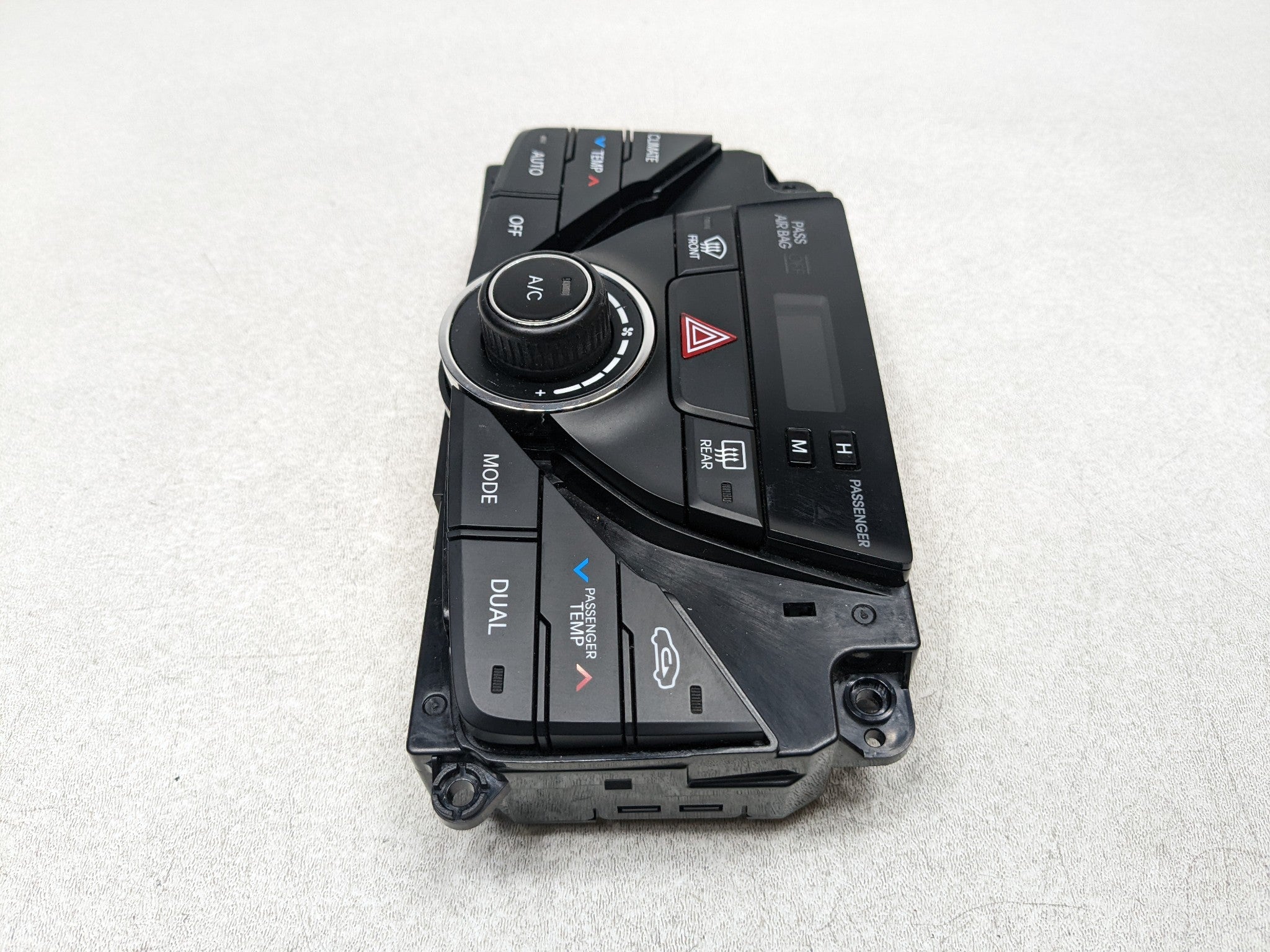 12 - 14 HYUNDAI AZERA OEM AC HEATER CLIMATE TEMPERATURE CONTROL SWITCH ASSEMBLY