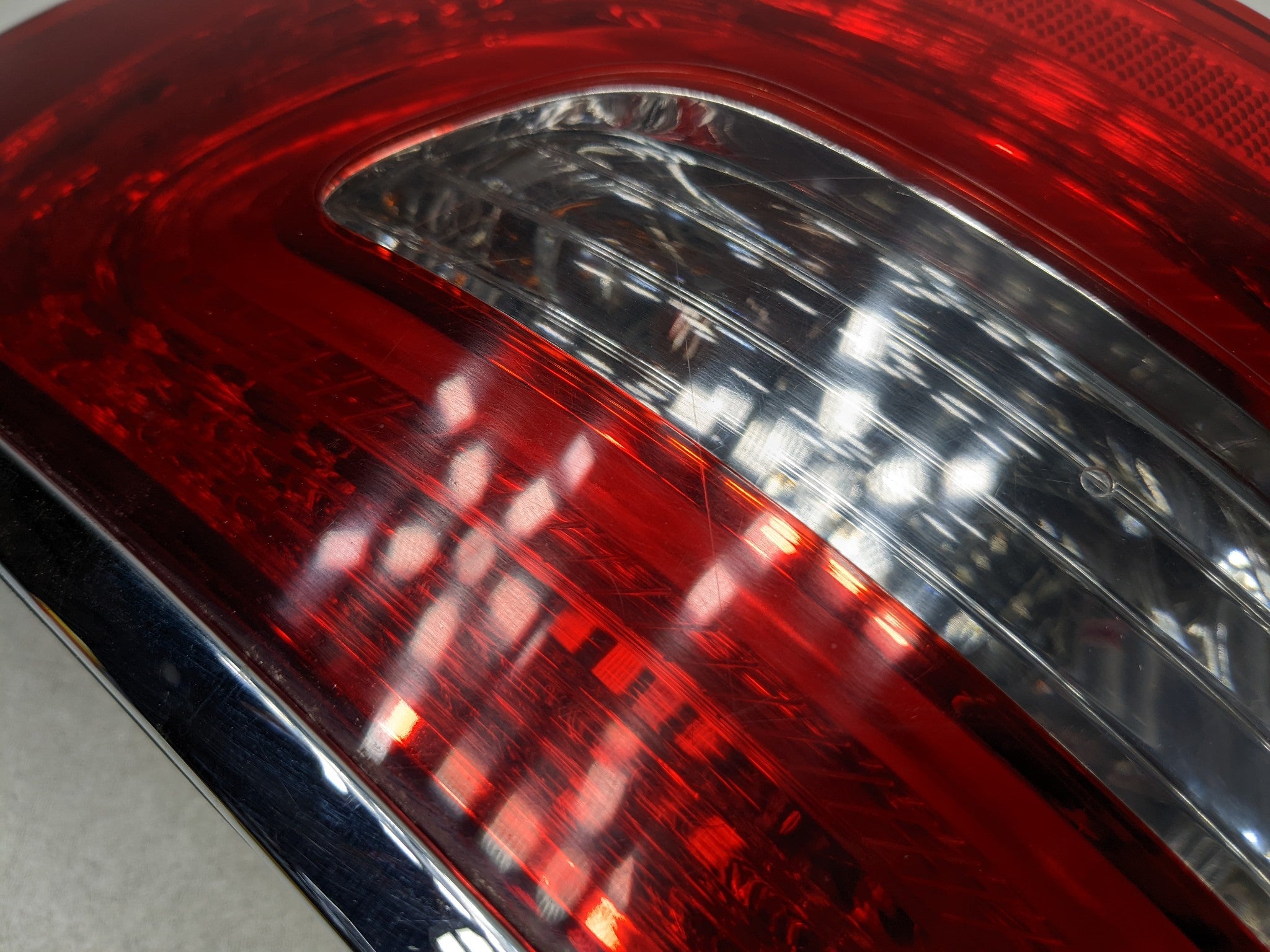 12 - 14 HYUNDAI AZERA OEM TAIL LIGHT ASSEMBLY QUARTER MOUNTED REAR REAR SIDE