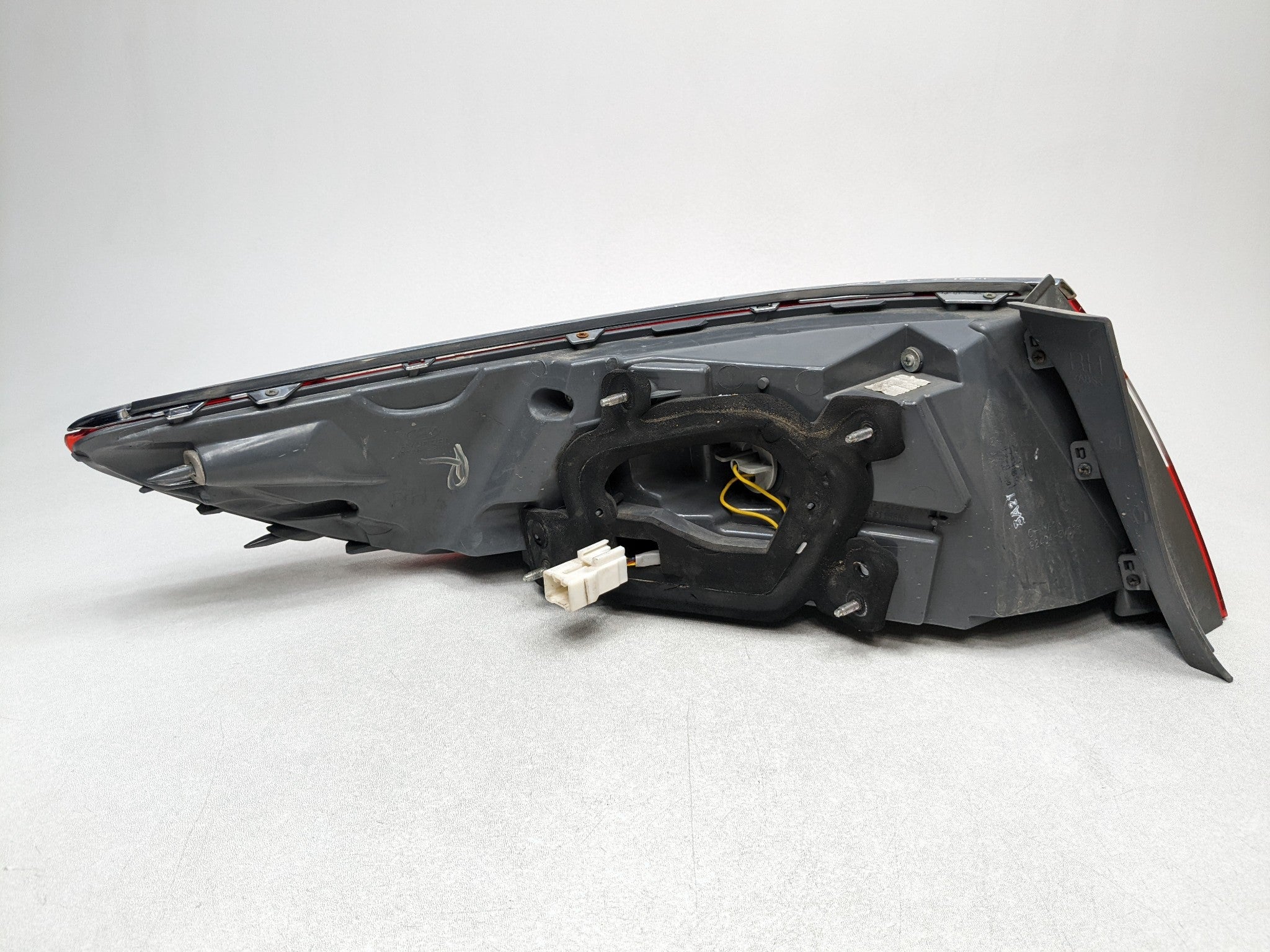 12 - 14 HYUNDAI AZERA OEM TAIL LIGHT ASSEMBLY QUARTER MOUNTED REAR REAR SIDE