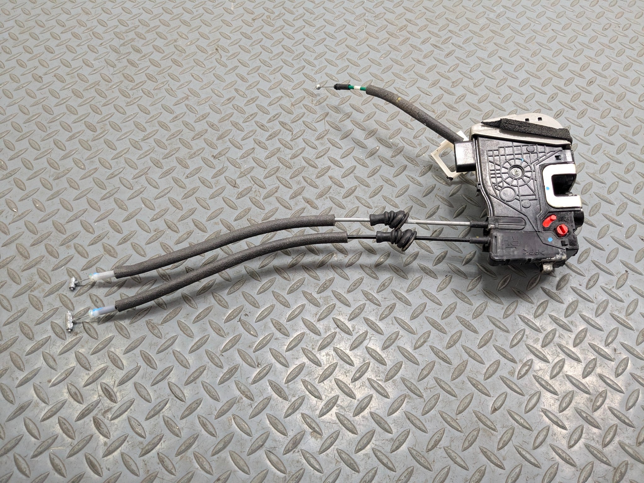 12 - 14 HYUNDAI AZERA OEM DOOR LATCH LOCK ACTUATOR REAR RIGHT PASSENGER SIDE