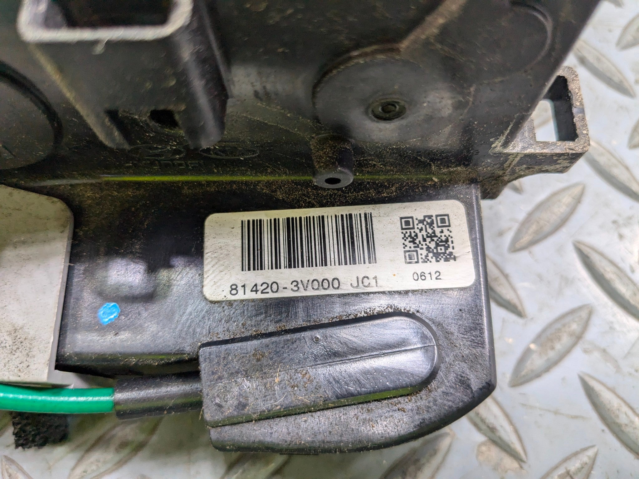12 - 14 HYUNDAI AZERA OEM DOOR LATCH LOCK ACTUATOR REAR RIGHT PASSENGER SIDE