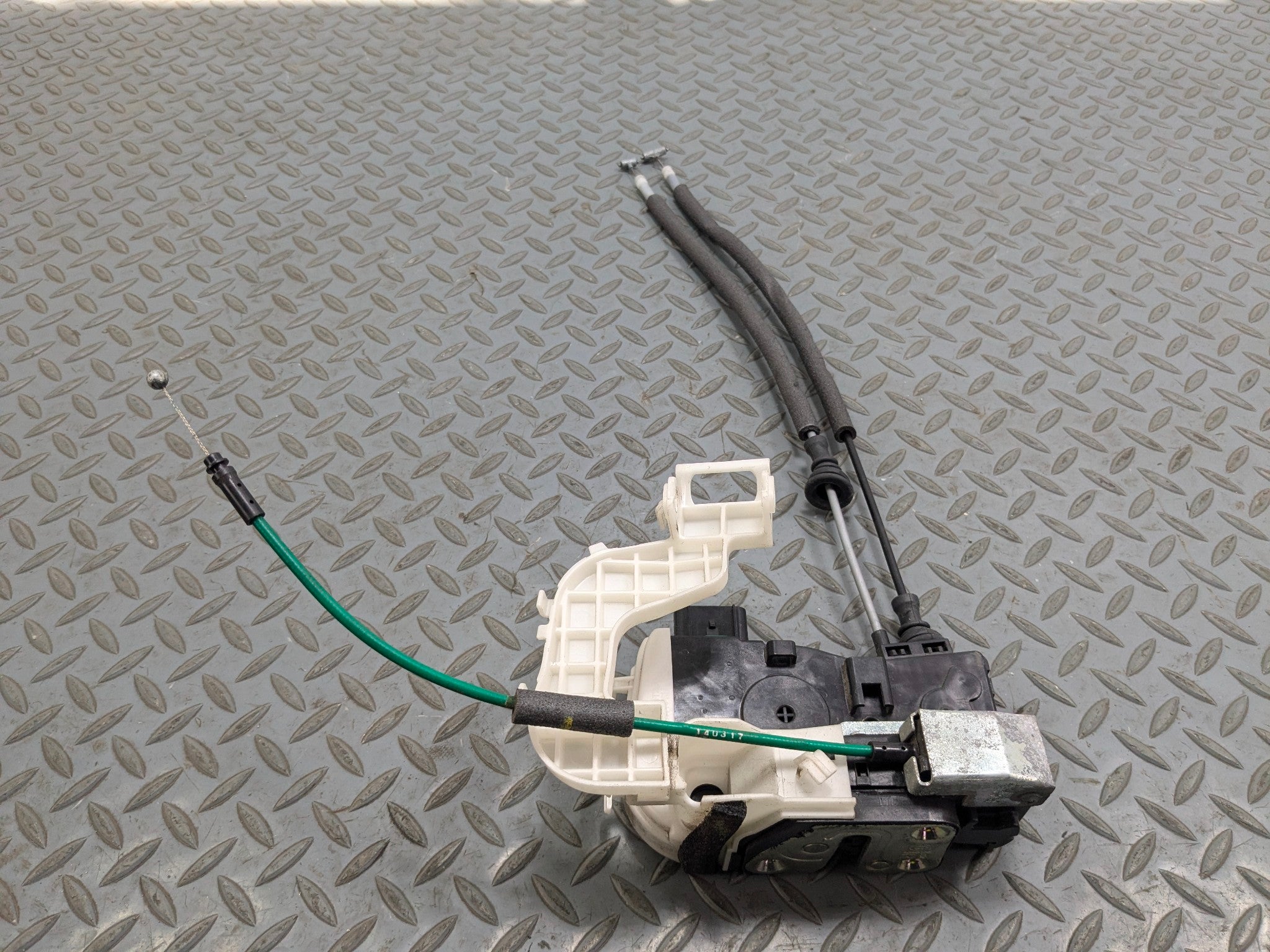 12 - 14 HYUNDAI AZERA OEM DOOR LATCH LOCK ACTUATOR FRONT RIGHT PASSENGER SIDE