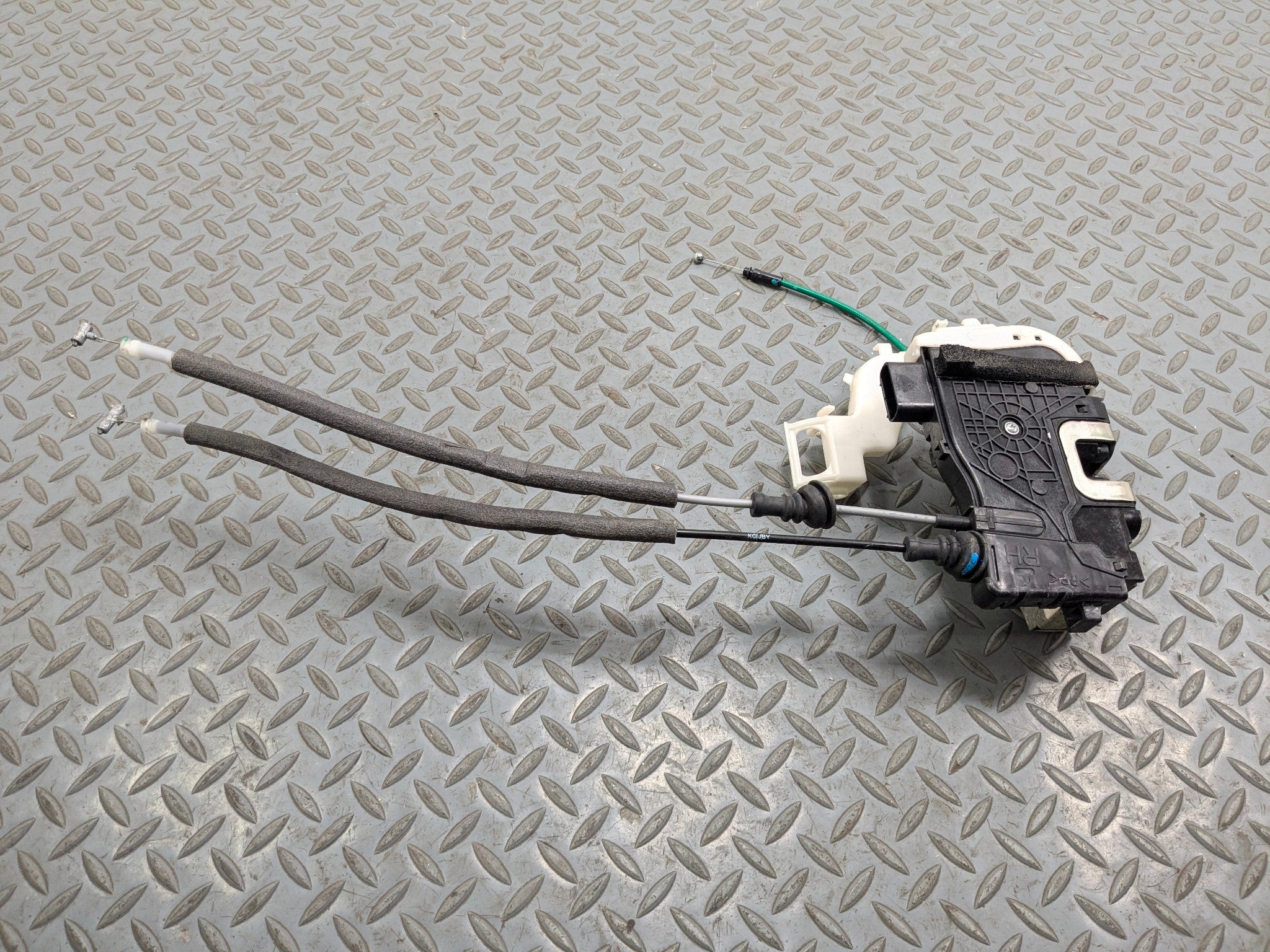 12 - 14 HYUNDAI AZERA OEM DOOR LATCH LOCK ACTUATOR FRONT RIGHT PASSENGER SIDE