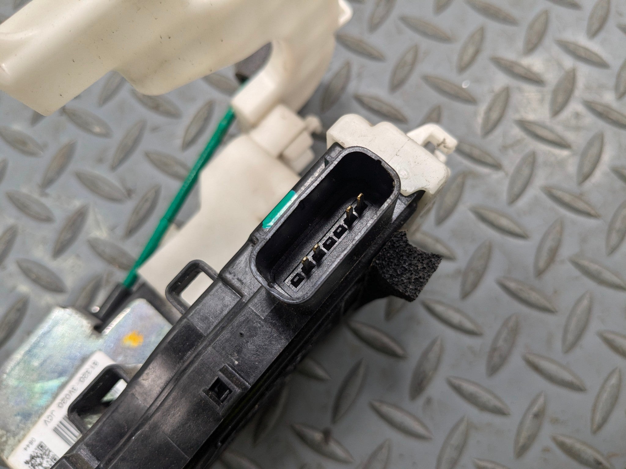 12 - 14 HYUNDAI AZERA OEM DOOR LATCH LOCK ACTUATOR FRONT RIGHT PASSENGER SIDE