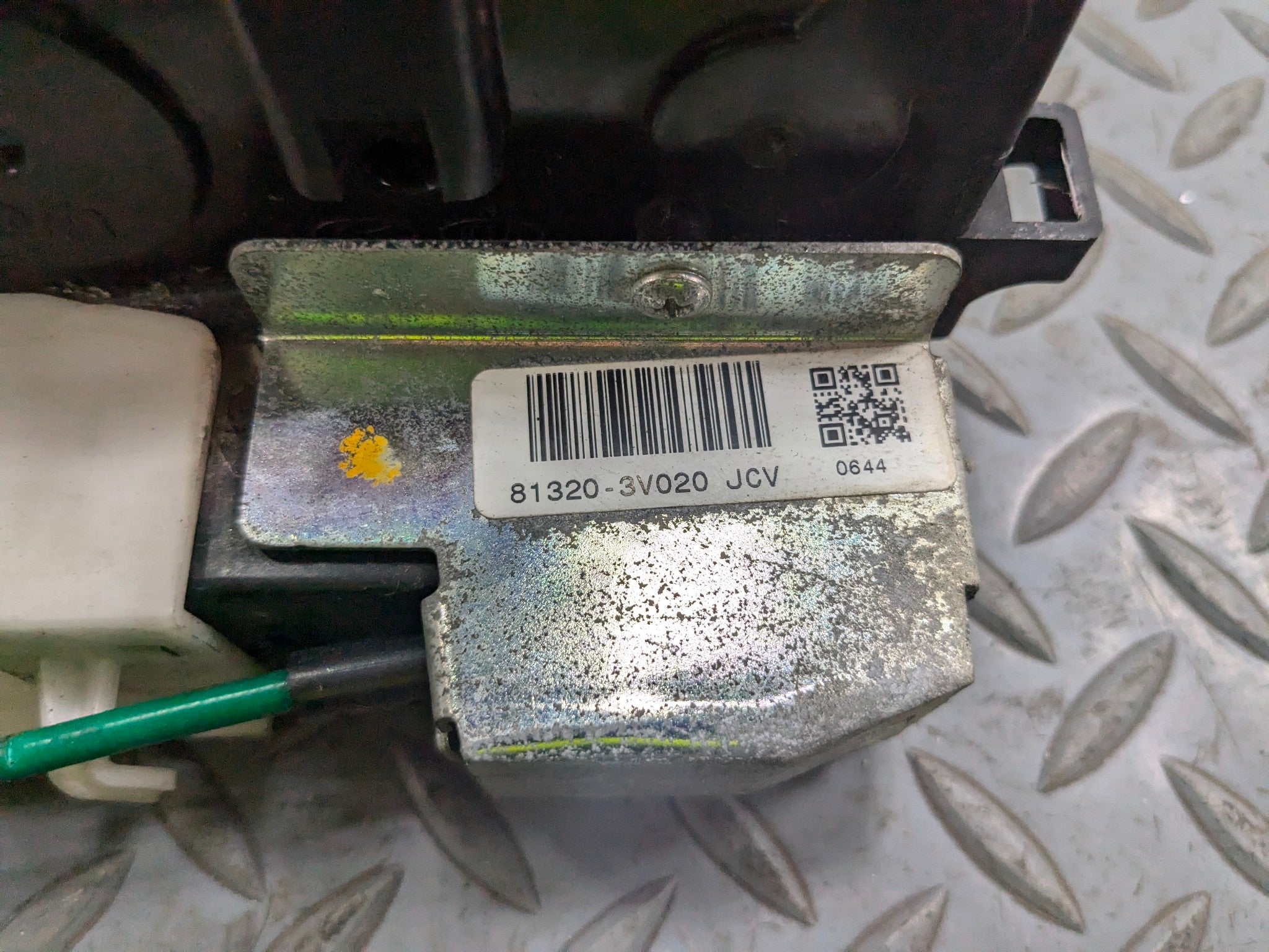 12 - 14 HYUNDAI AZERA OEM DOOR LATCH LOCK ACTUATOR FRONT RIGHT PASSENGER SIDE