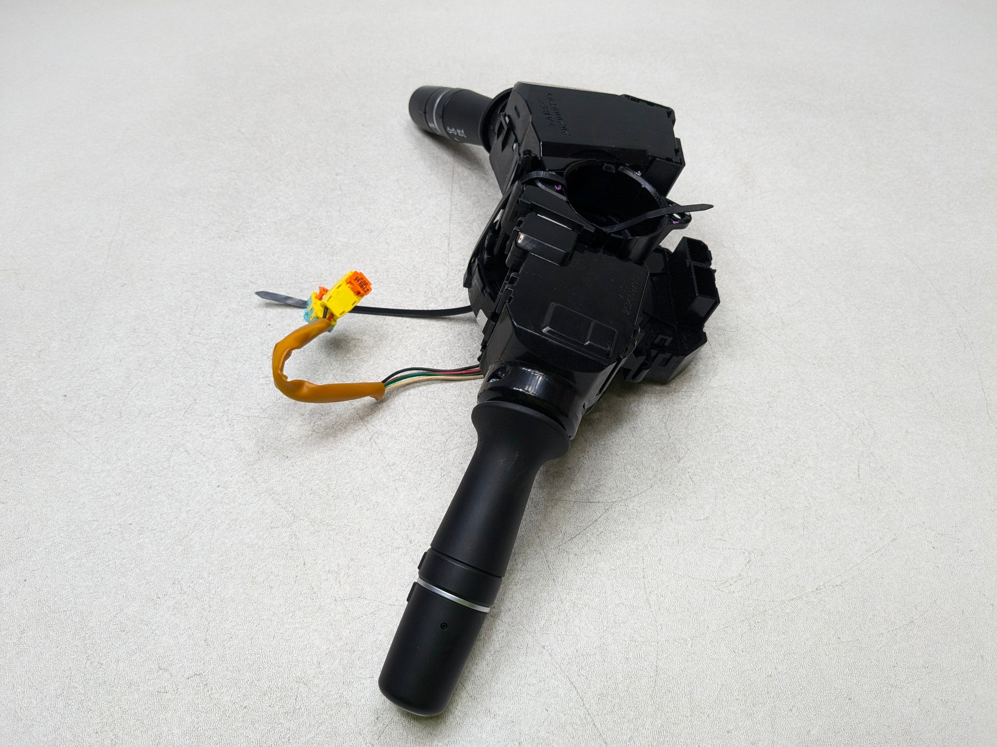 12 - 14 HYUNDAI AZERA OEM CLOCKSPRING SRS TURN SIGNAL WIPER COMBINATION SWITCH