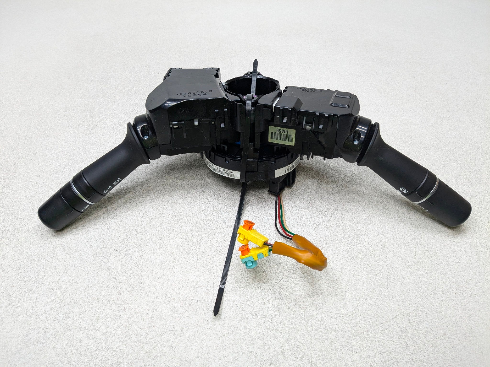 12 - 14 HYUNDAI AZERA OEM CLOCKSPRING SRS TURN SIGNAL WIPER COMBINATION SWITCH