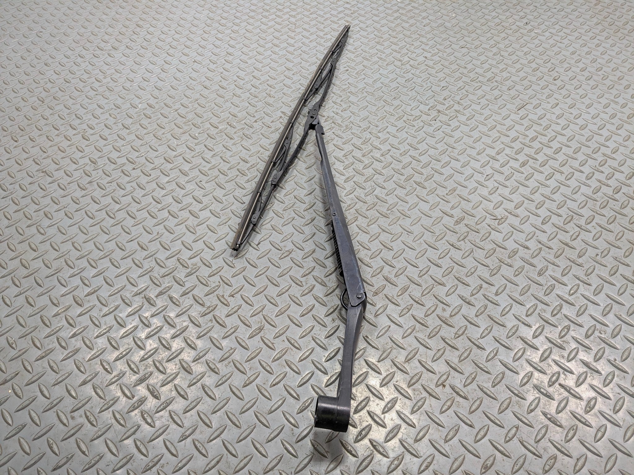 12 - 14 HYUNDAI AZERA OEM WINDSHIELD WIPER ARM WITH BLADE FRONT LEFT DRIVER SIDE