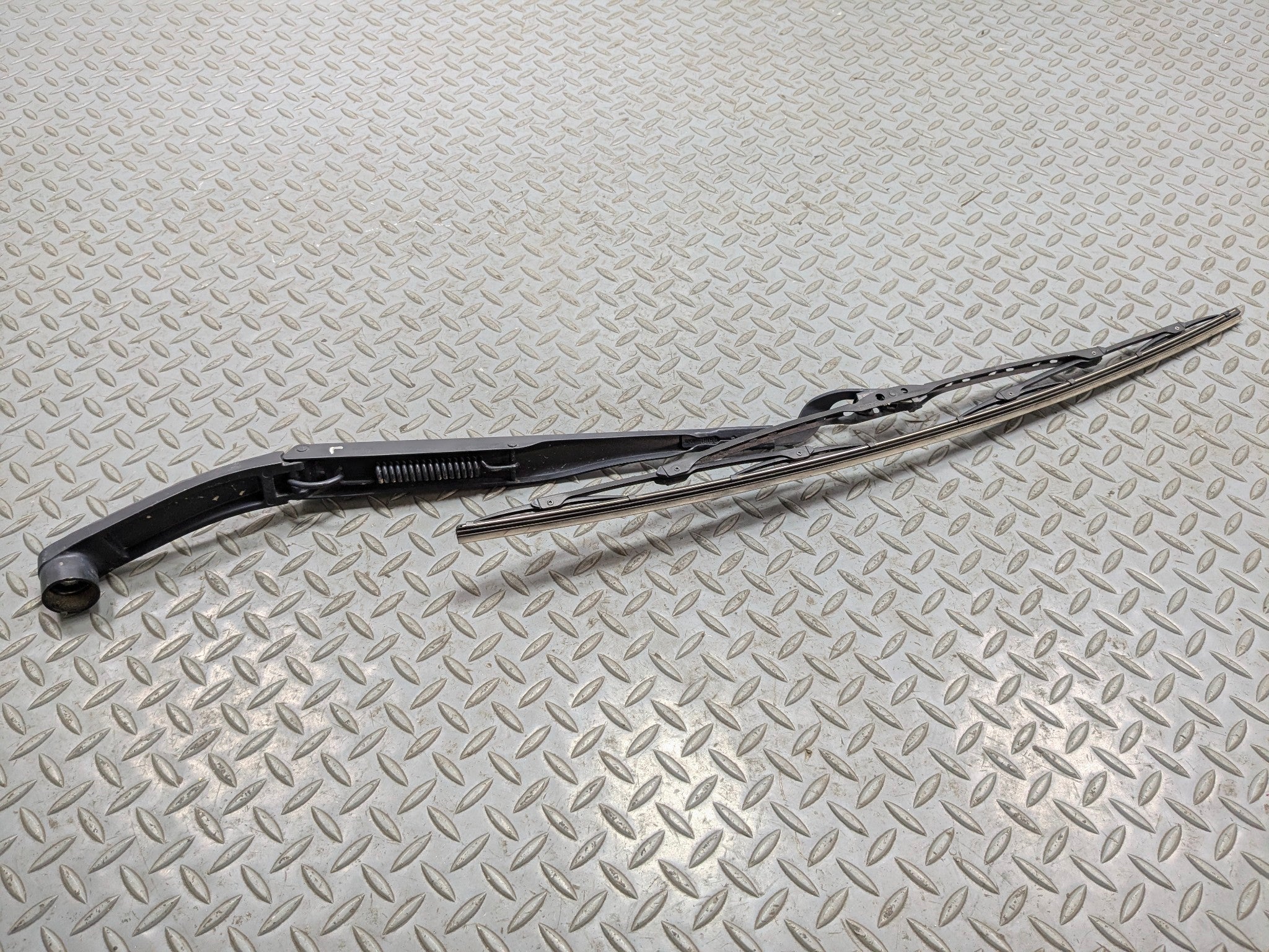 12 - 14 HYUNDAI AZERA OEM WINDSHIELD WIPER ARM WITH BLADE FRONT LEFT DRIVER SIDE