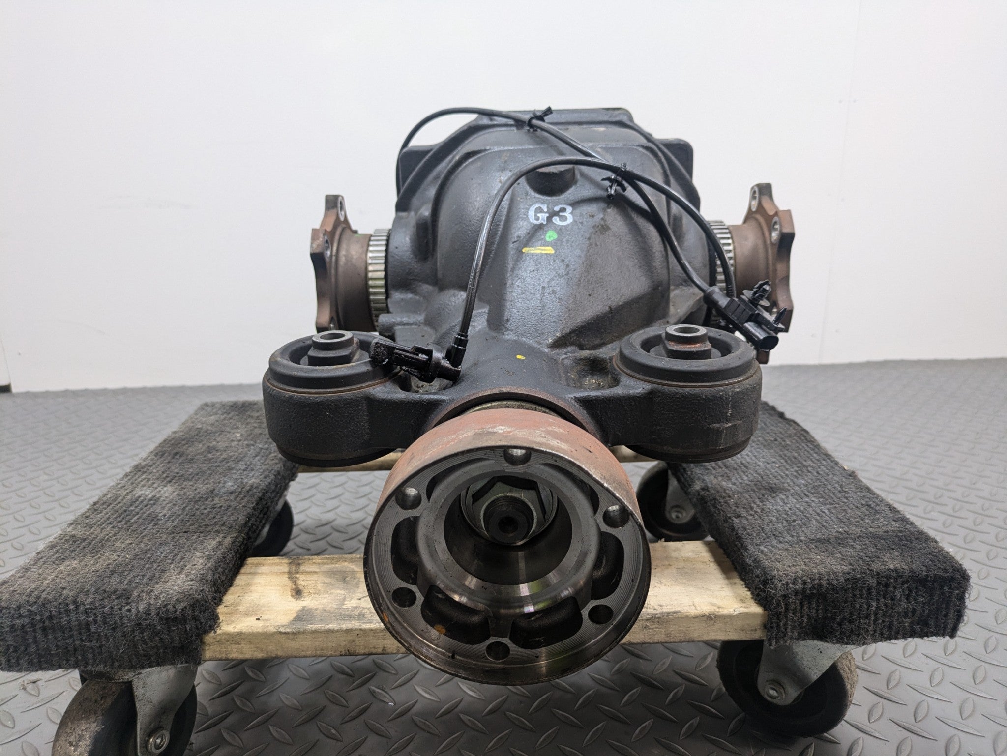 06 - 10 INFINITI M35 OEM REAR AXLE RWD DIFFERENTIAL CARRIER ASSEMBLY 3.538 RATIO
