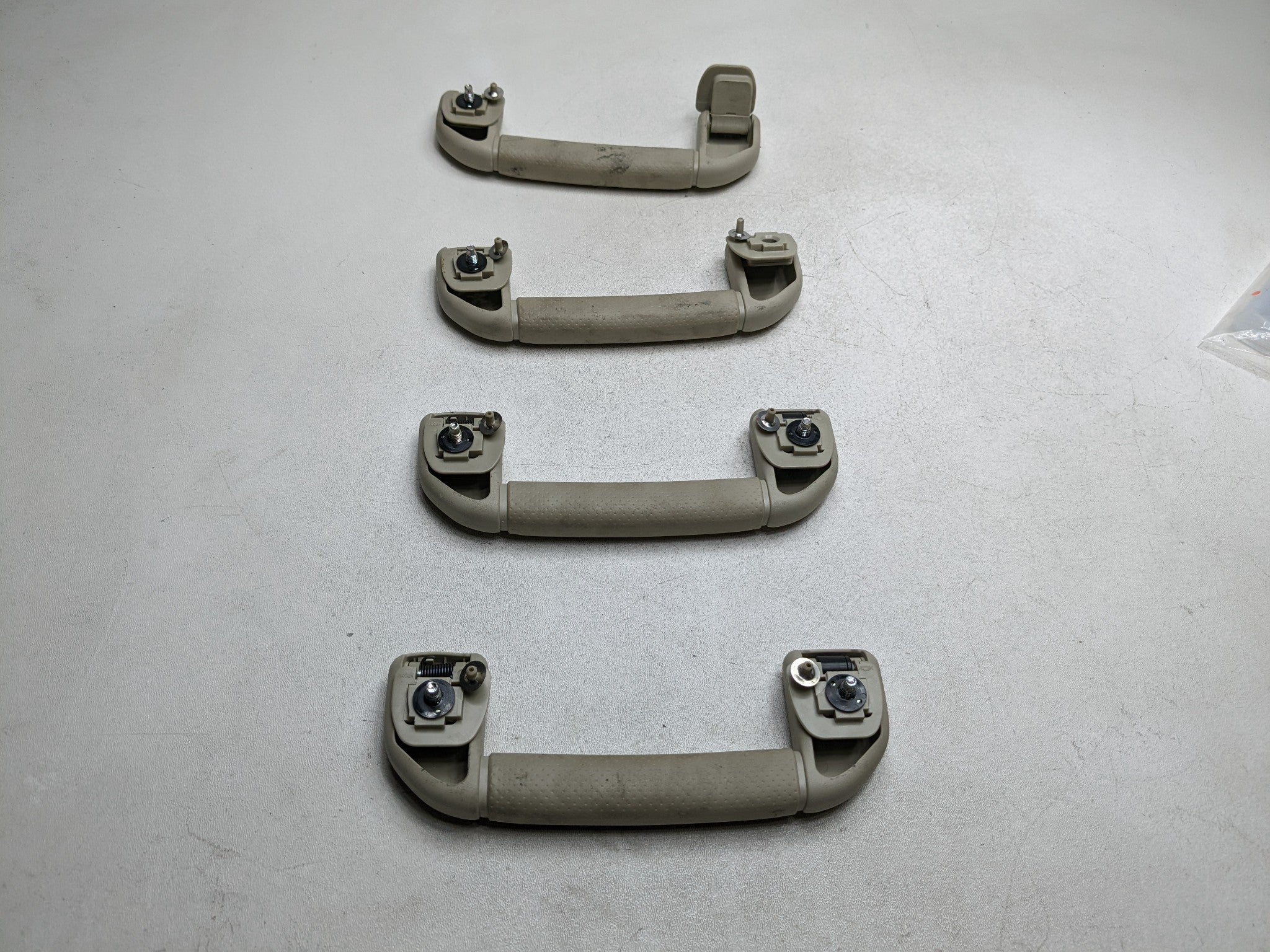 06 - 10 INFINITI M35 OEM INTERIOR GRAB BAR HANDLE SET FRONT AND REAR UPPER ROOF