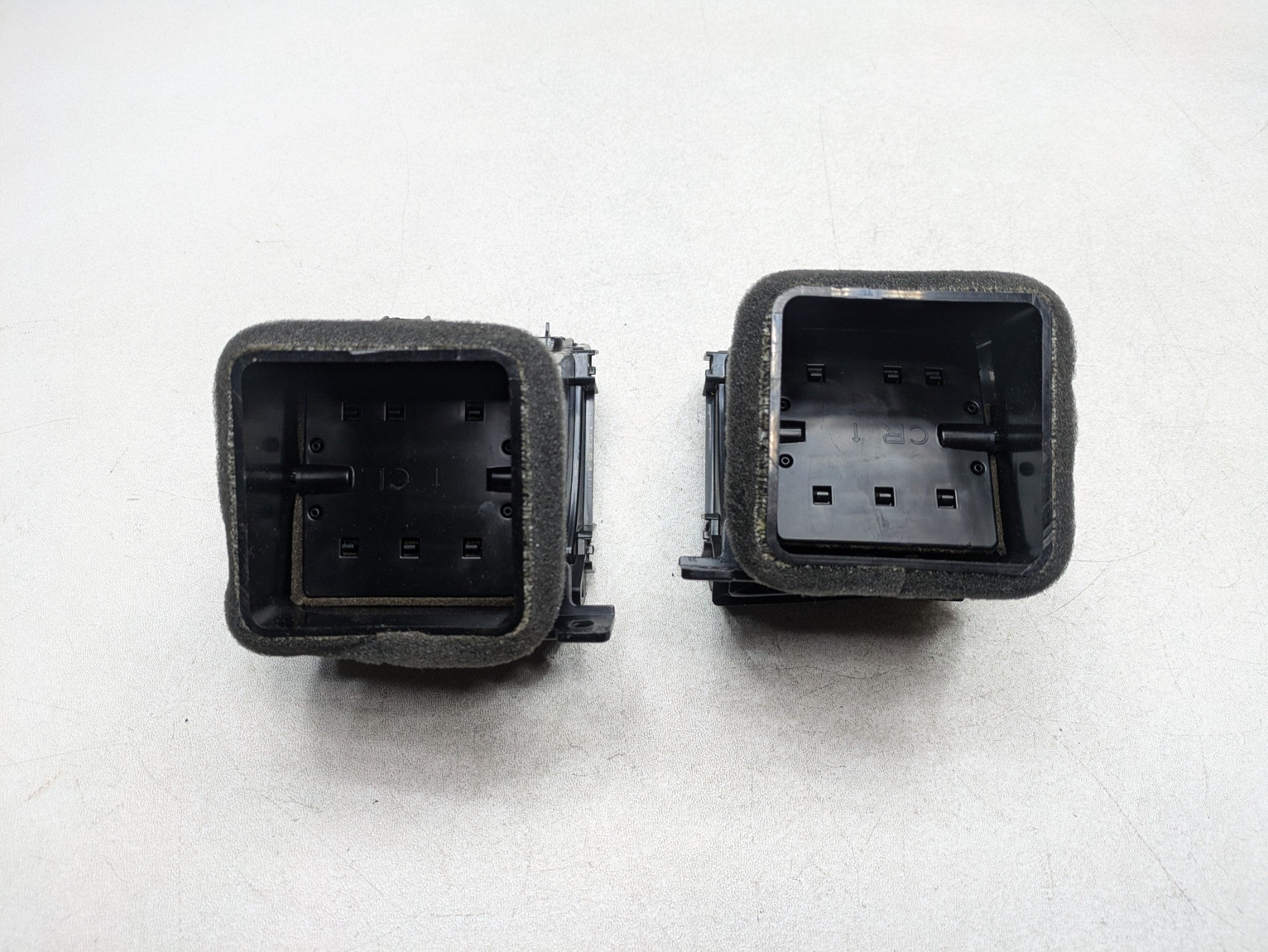 06 - 10 INFINITI M35 OEM AC AIR CONDITIONING VENT SET FRONT DASH CENTER CONSOLE