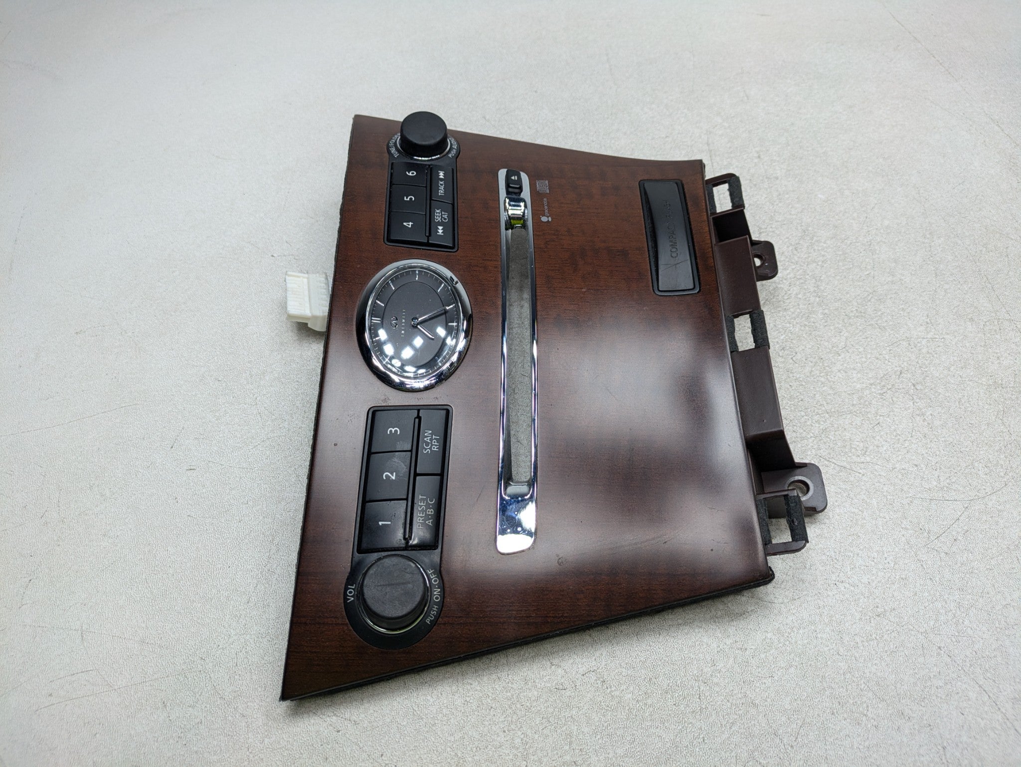 2006 - 2010 INFINITI M35 OEM AUDIO EQUIPMENT RADIO CONTROL ANALOG CLOCK PANEL