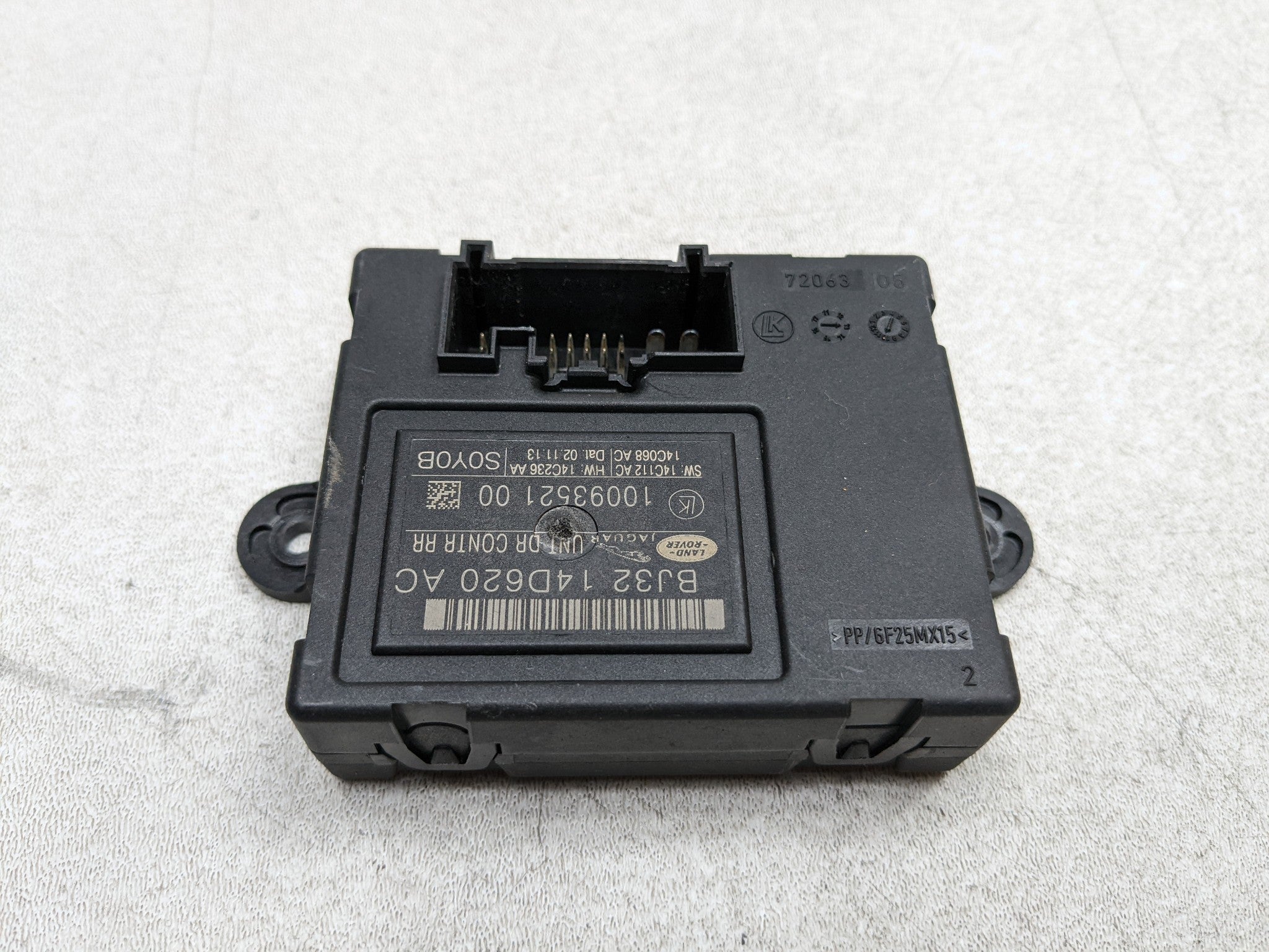 08 - 15 LAND ROVER LR2 OEM DOOR CONTROL MODULE UNIT REAR RIGHT PASSENGER SIDE