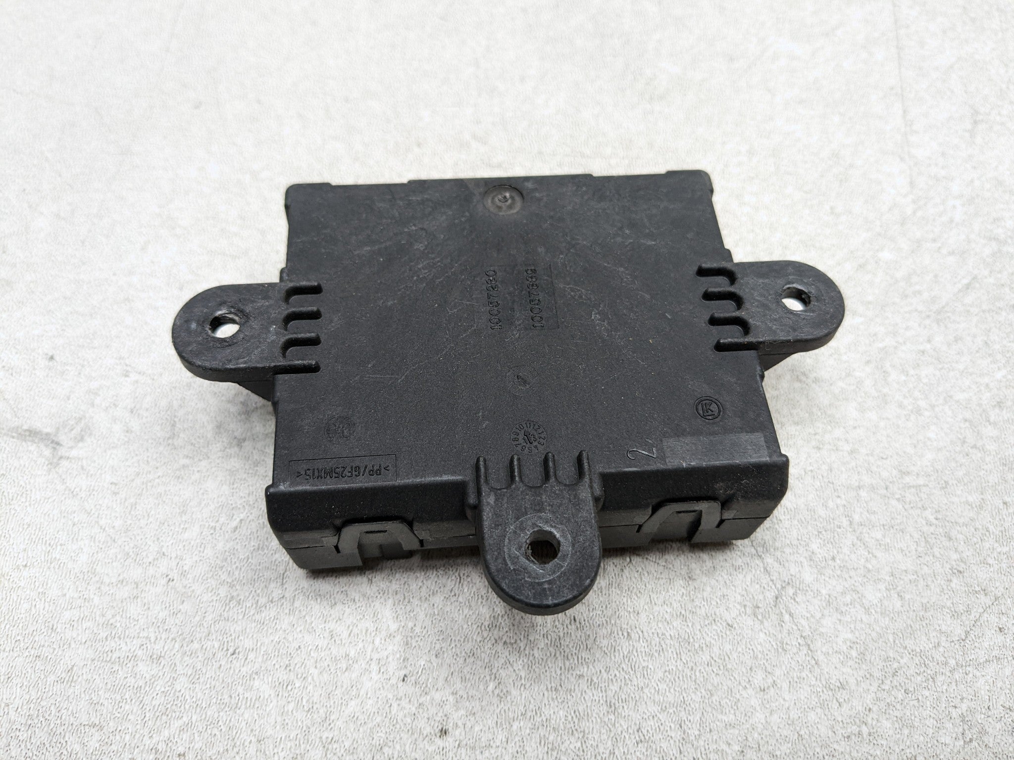 08 - 15 LAND ROVER LR2 OEM DOOR CONTROL MODULE UNIT REAR RIGHT PASSENGER SIDE