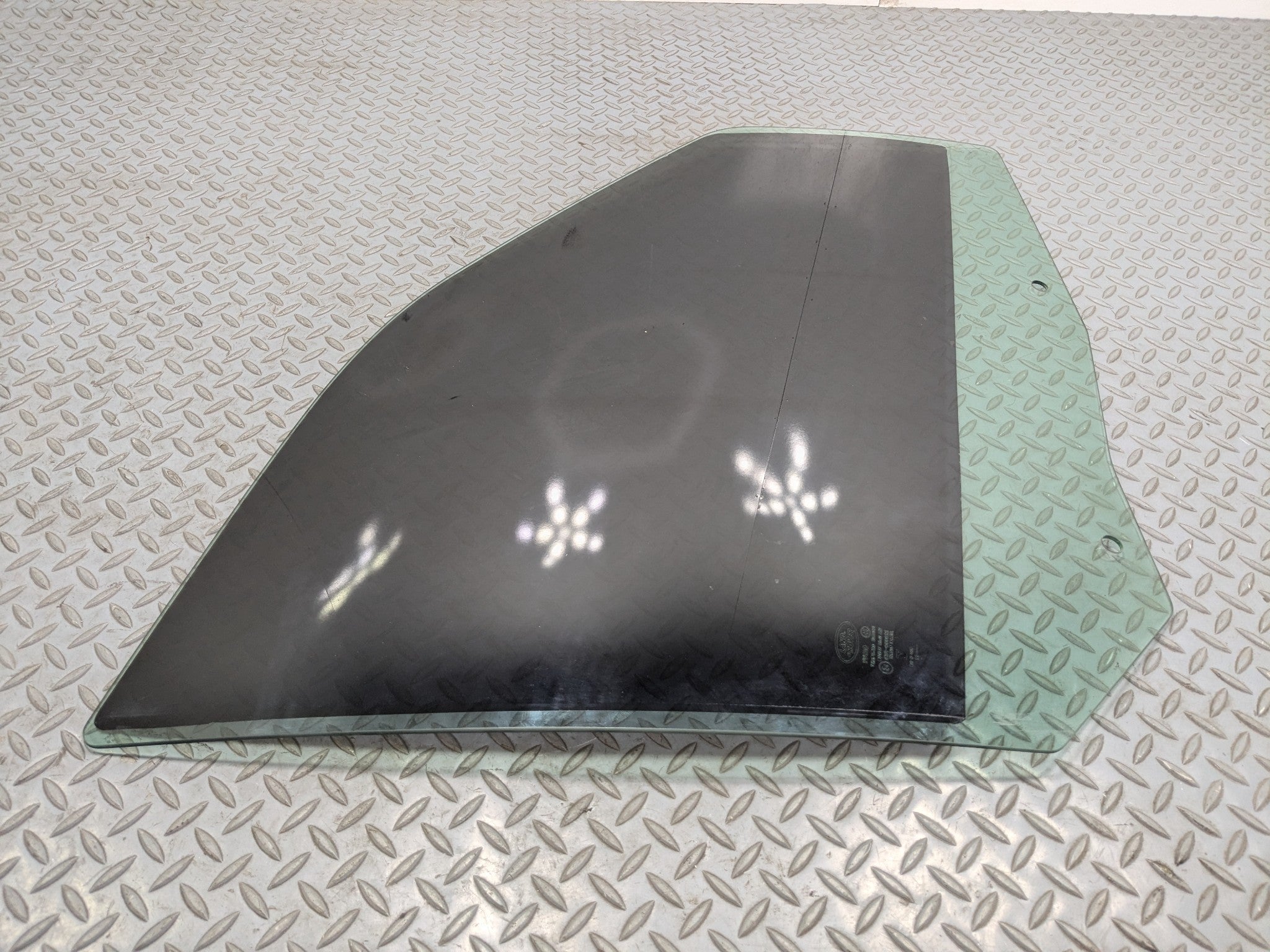 08 - 15 LAND ROVER LR2 OEM DOOR WINDOW GLASS WITH PRIVACY TINT FRONT RIGHT SIDE