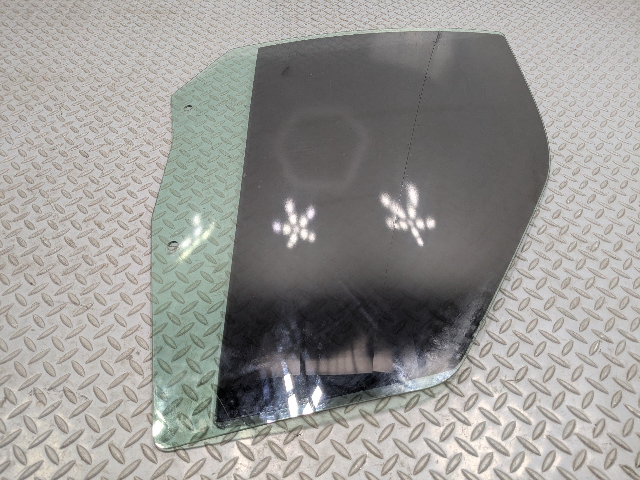 08 - 15 LAND ROVER LR2 OEM DOOR WINDOW GLASS WITH PRIVACY TINT FRONT RIGHT SIDE