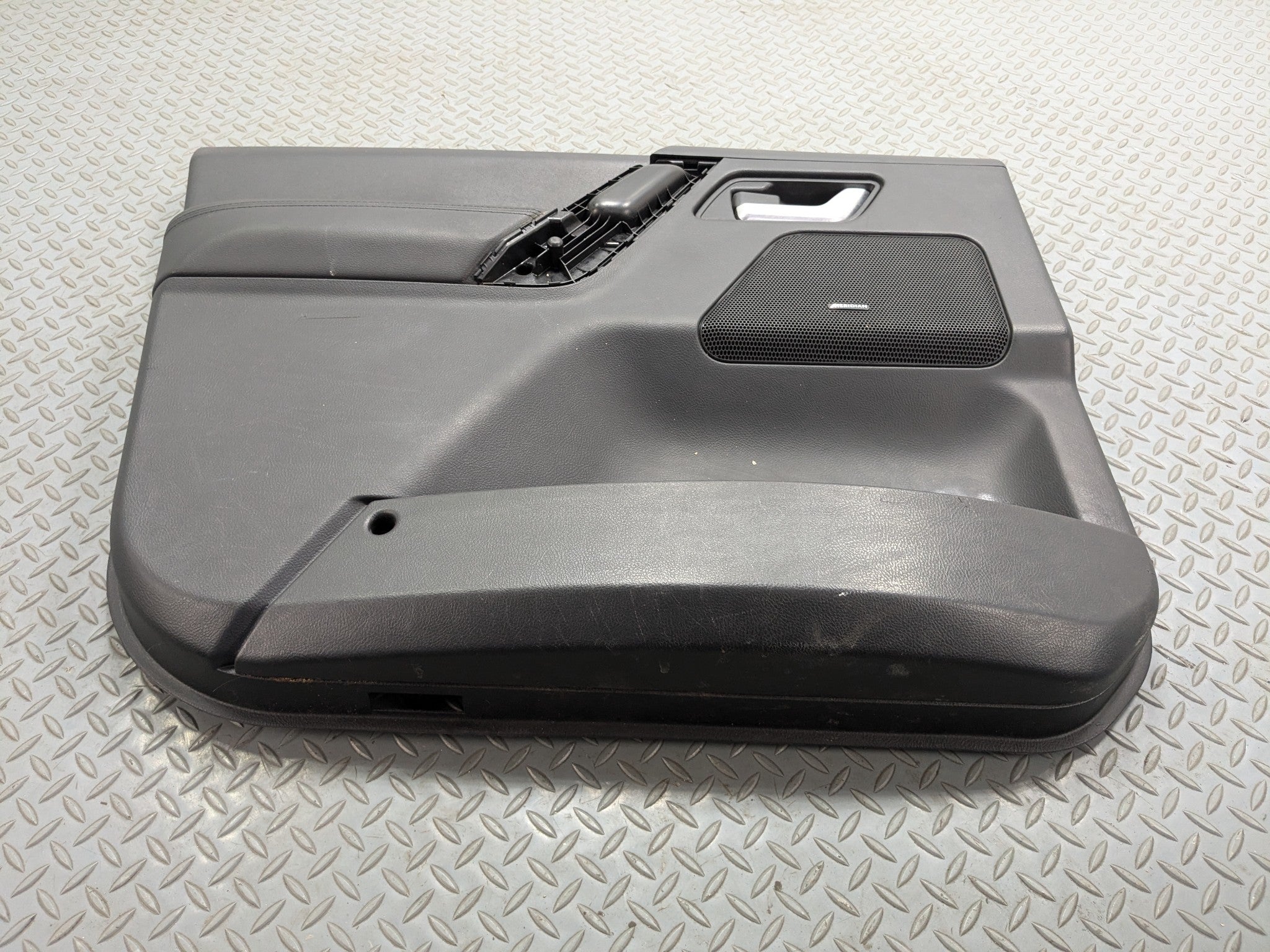 2008 - 2015 LAND ROVER LR2 OEM INTERIOR DOOR TRIM PANEL FRONT LEFT DRIVER BLACK