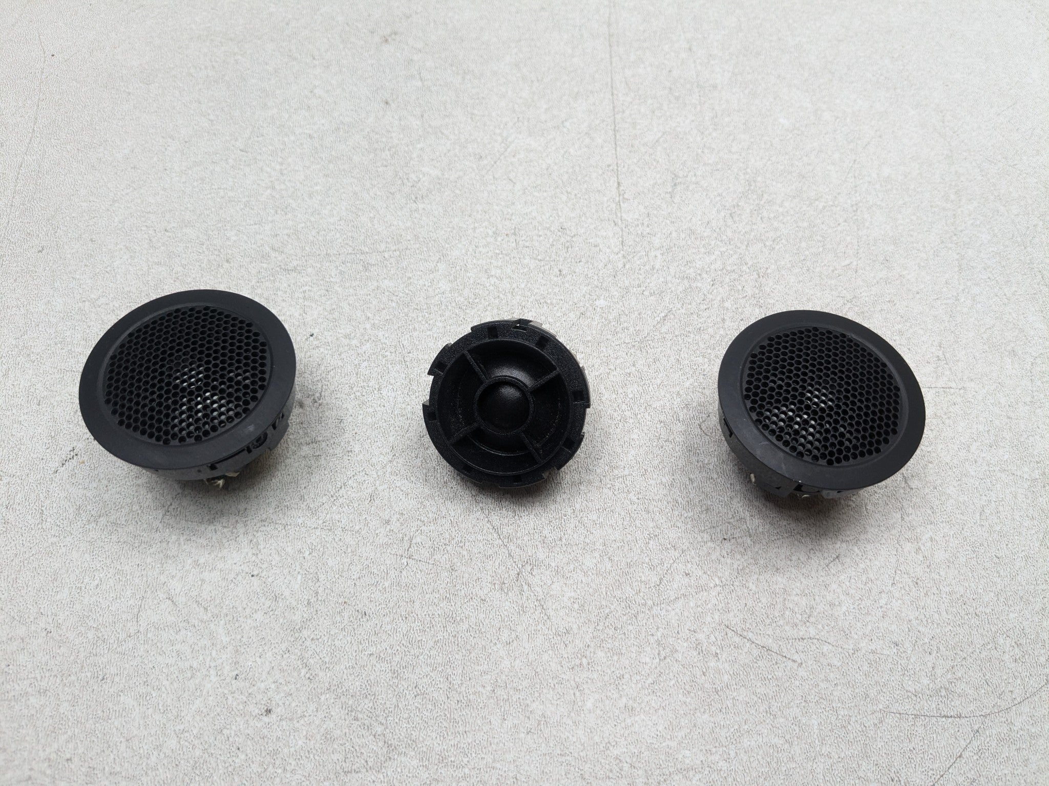 2008 - 2015 LAND ROVER LR2 OEM DOOR SPEAKER SET AUDIO SOUND SYSTEM ASSEMBLY
