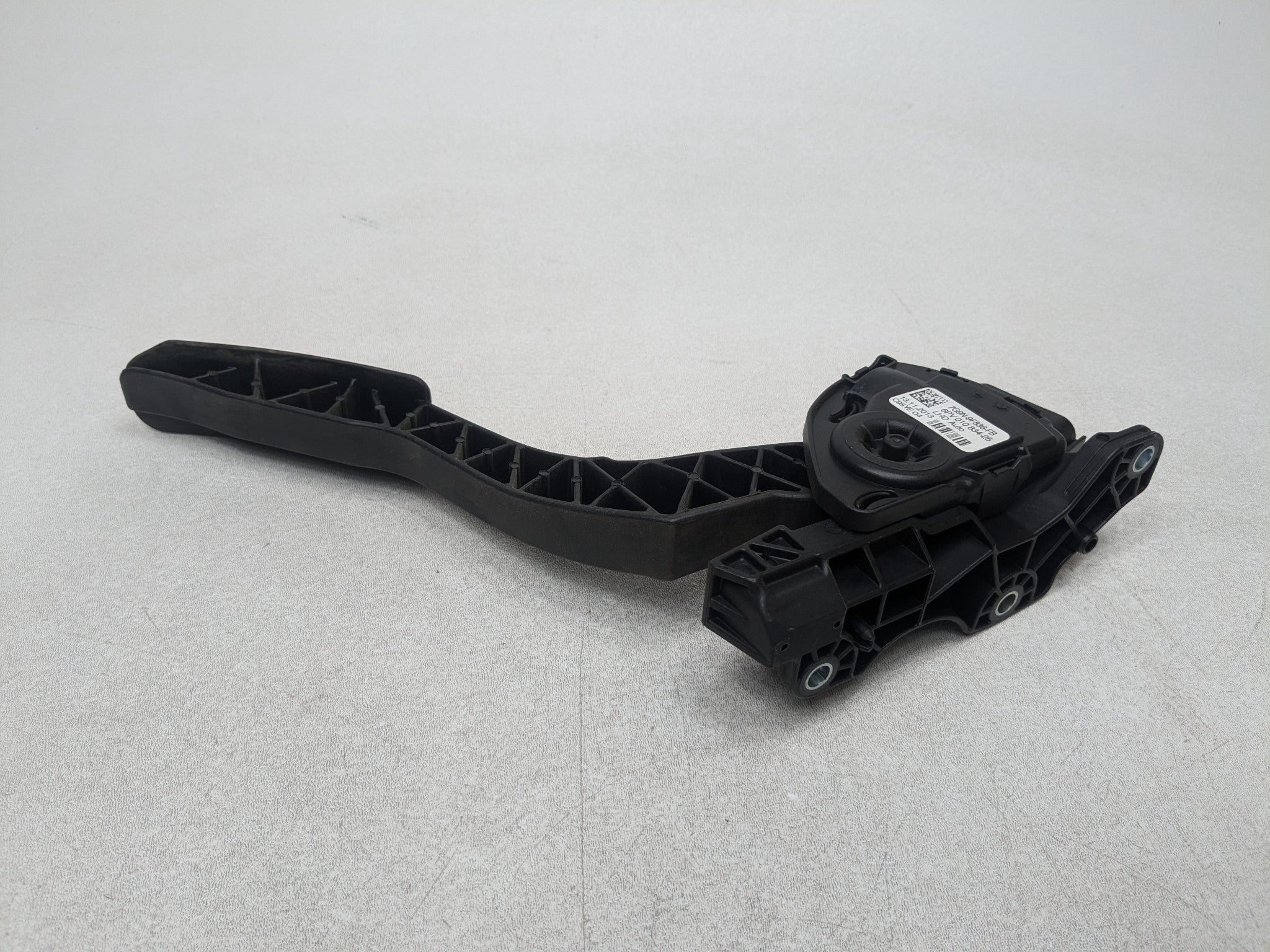 08 - 15 LAND ROVER LR2 OEM GAS ACCELERATOR THROTTLE FOOT PEDAL LEVER WITH SENSOR