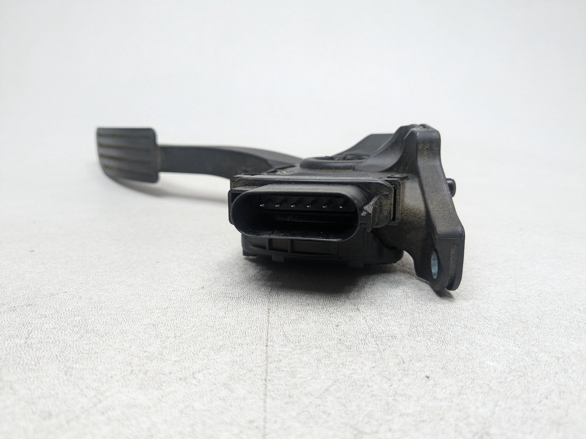 08 - 15 LAND ROVER LR2 OEM GAS ACCELERATOR THROTTLE FOOT PEDAL LEVER WITH SENSOR