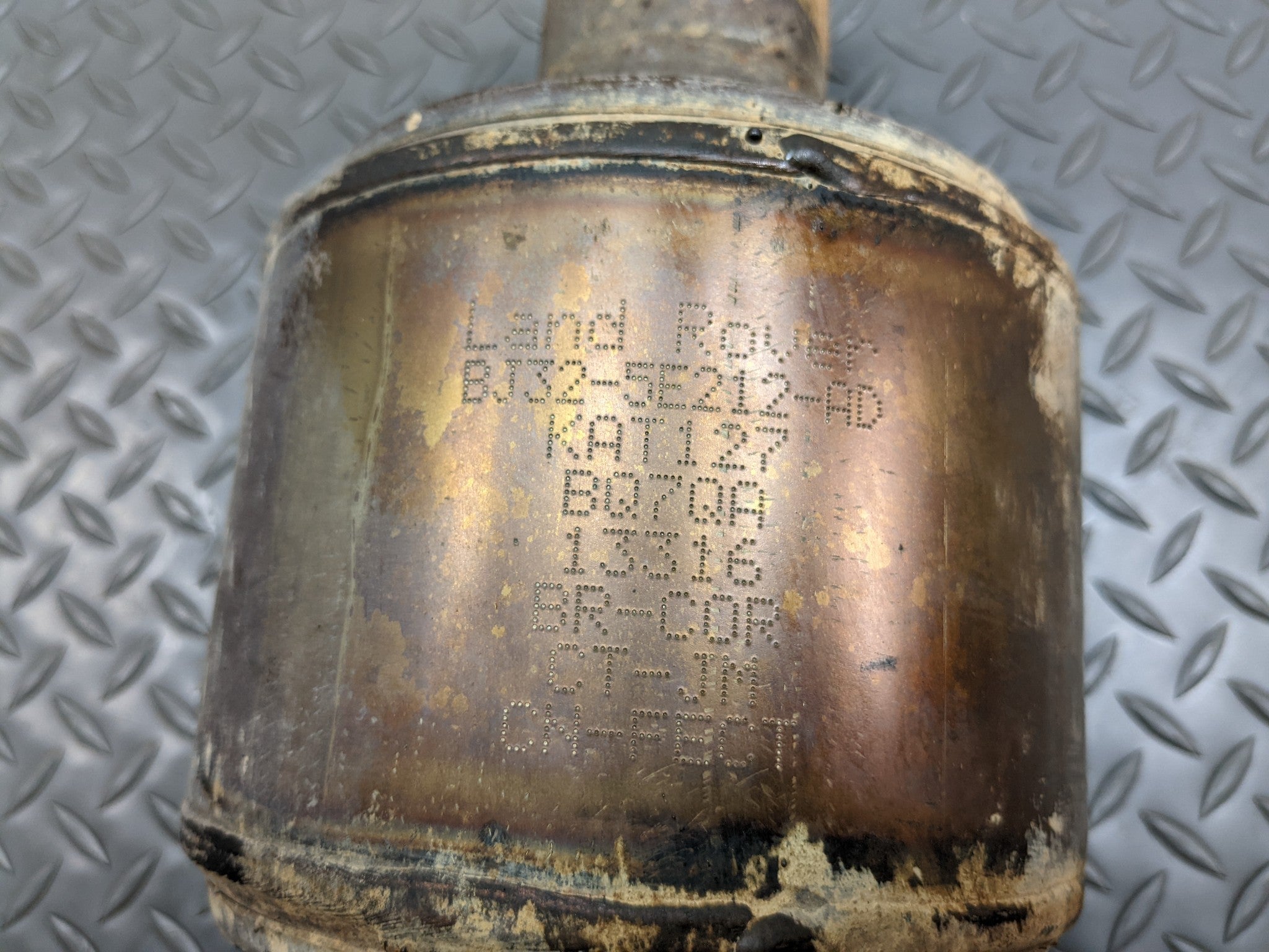 2008 - 2015 LAND ROVER LR2 OEM EXHAUST DOWNPIPE ASSEMBLY