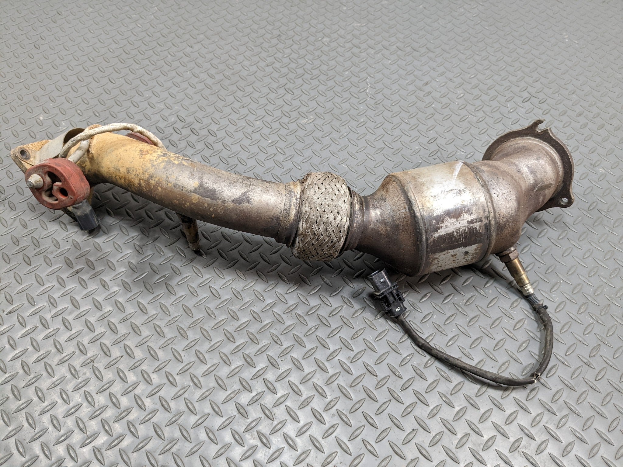 2008 - 2015 LAND ROVER LR2 OEM EXHAUST MANIFOLD DOWNPIPE ASSEMBLY
