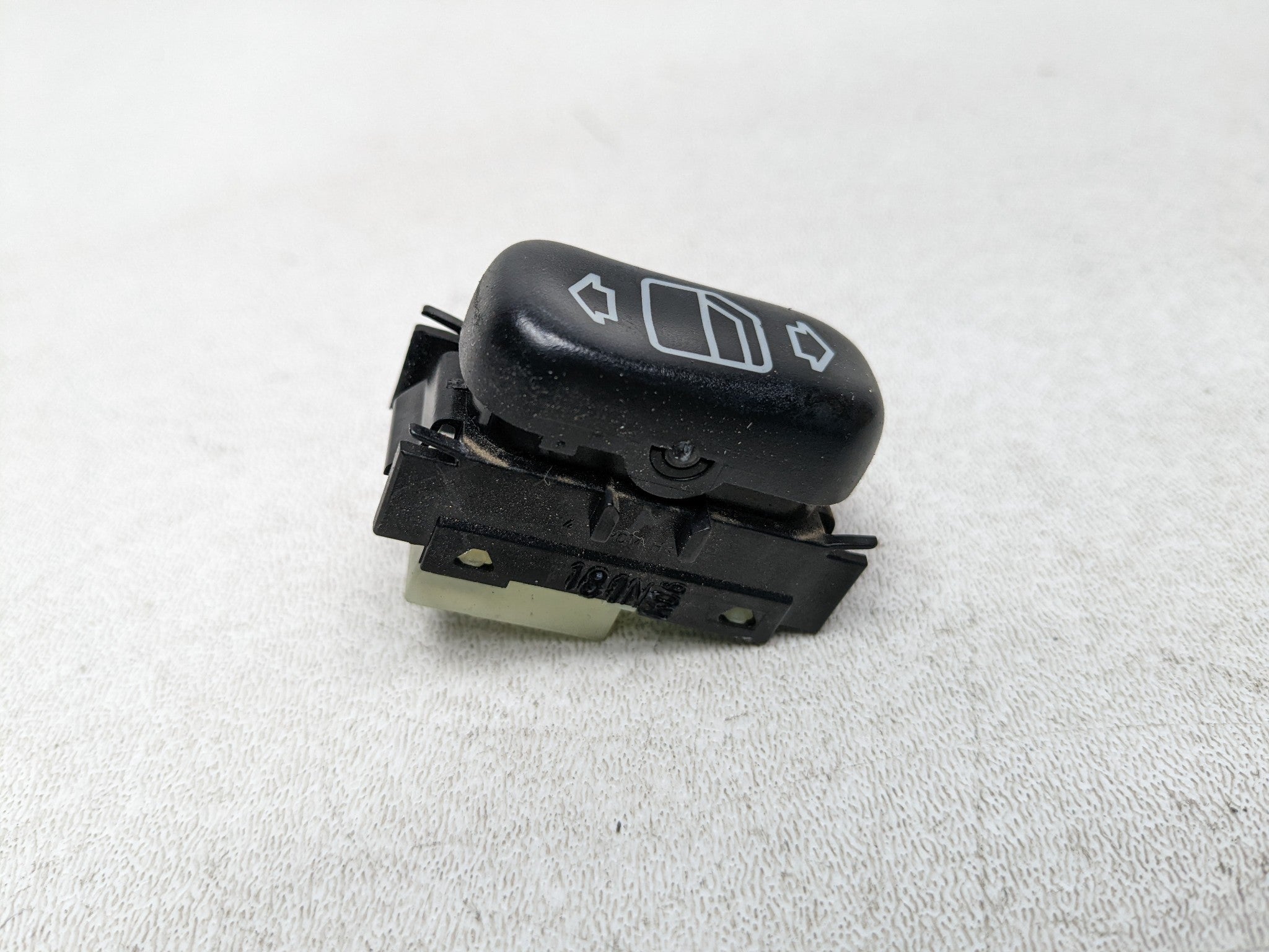1997 - 2005 MERCEDES-BENZ S500 OEM DOOR WINDOW CONTROL SWITCH FRONT RIGHT SIDE