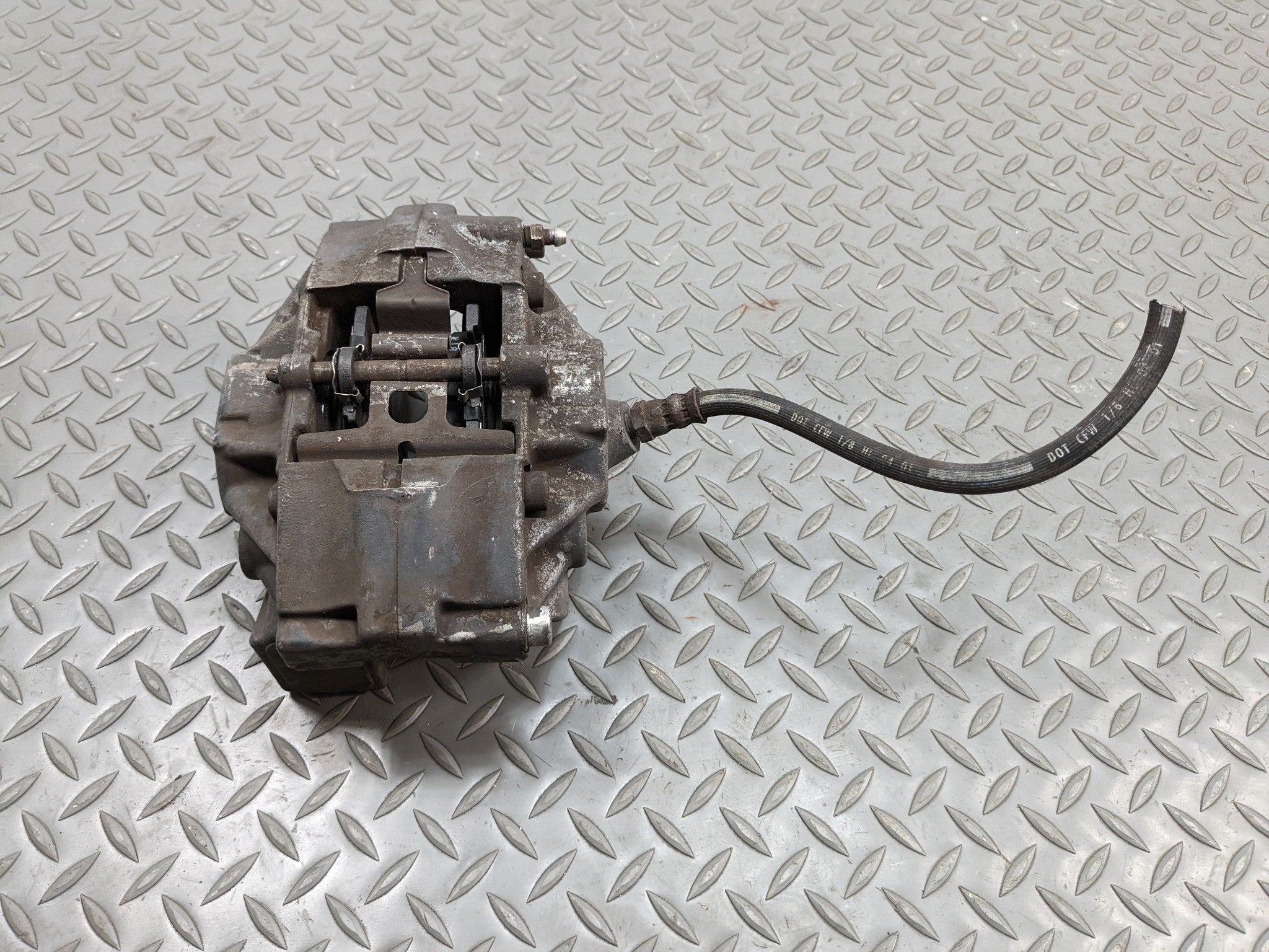 1997 - 2005 MERCEDES-BENZ S500 OEM BRAKE CALIPER ASSEMBLY REAR LEFT DRIVER SIDE