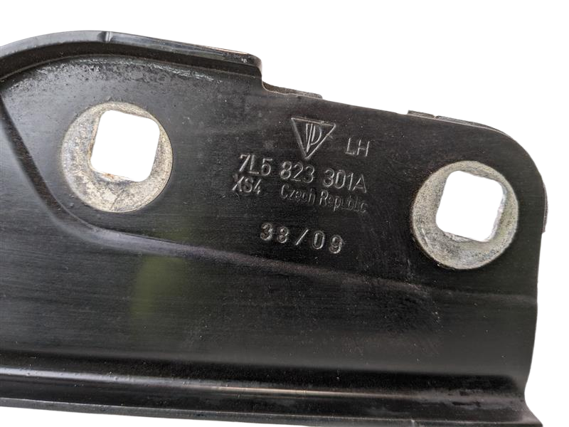 2008 - 2010 OEM PORSCHE CAYENNE FRONT LEFT AND RIGHT SIDE HOOD HINGE SET