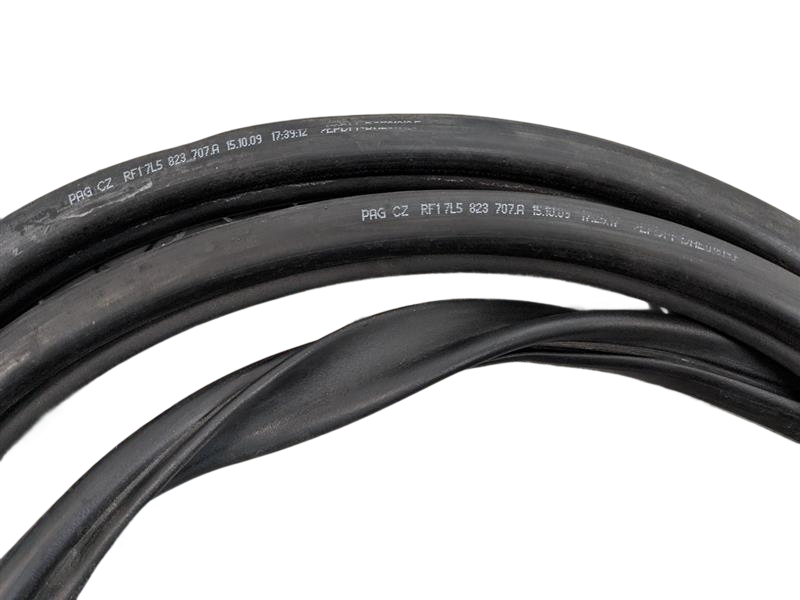 2008 - 2010 OEM PORSCHE CAYENNE UNDER BONNET HOOD RUBBER SEAL GASKET