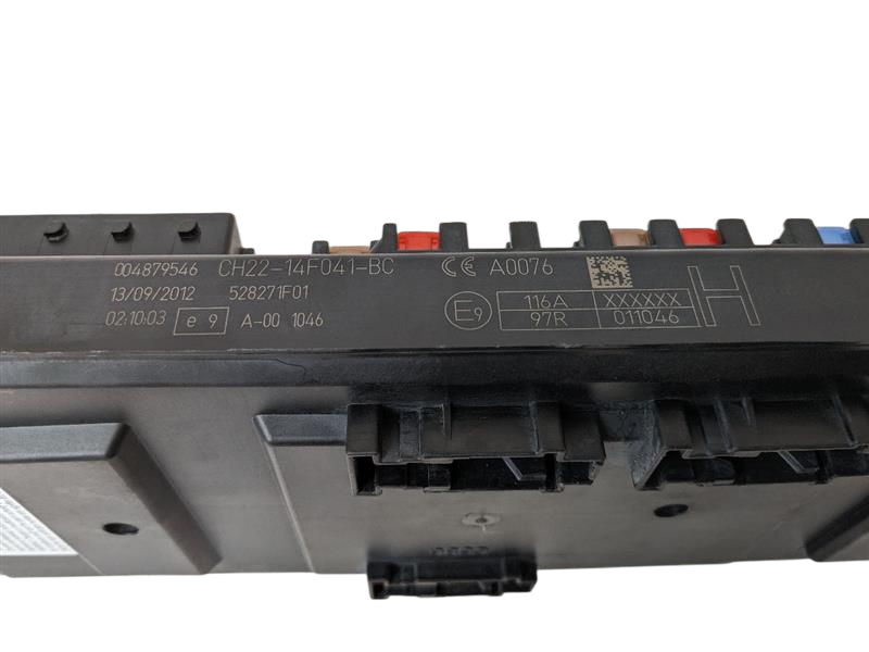 10 - 13 OEM LR RANGE ROVER SPORT FRONT ENGINE BAY FUSE RELAY JUNCTION BOX