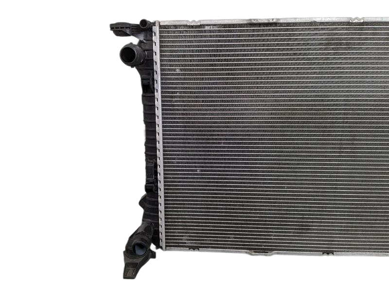 2008 - 2012 OEM AUDI A5 ENGINE COOLING RADIATOR CORE ASSEMBLY