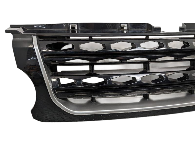 2014 - 2016 OEM LAND ROVER LR4 FRONT BUMPER CENTER GRILLE WITH EMBLEM ASSEMBLY