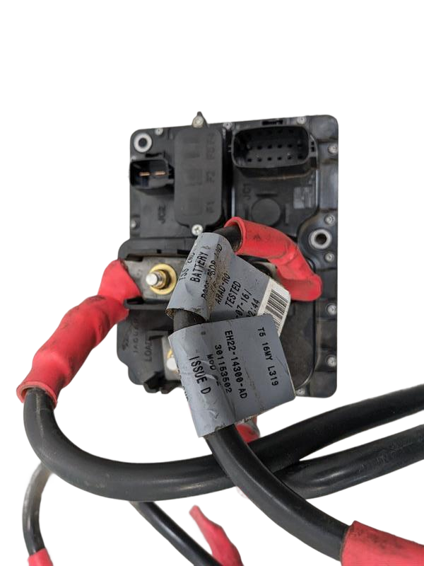 2014 - 2016 OEM LAND ROVER LR4 POWER DISTRIBUTION MODULE WITH BATTERY CABLE