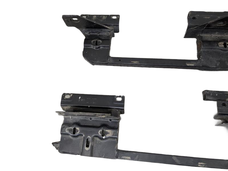 14 - 16 OEM LAND ROVER LR4 LEFT AND RIGHT SIDE RUNNING BOARD MOUNT BRACKET SET
