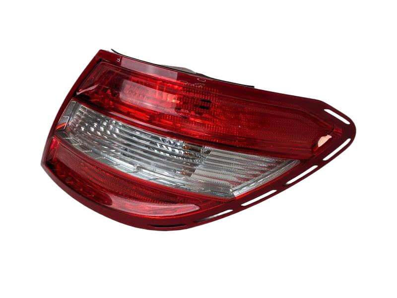 2008 - 2015 OEM MERCEDES-BENZ C300 REAR RIGHT PASSENGER SIDE TAIL LAMP ASSEMBLY