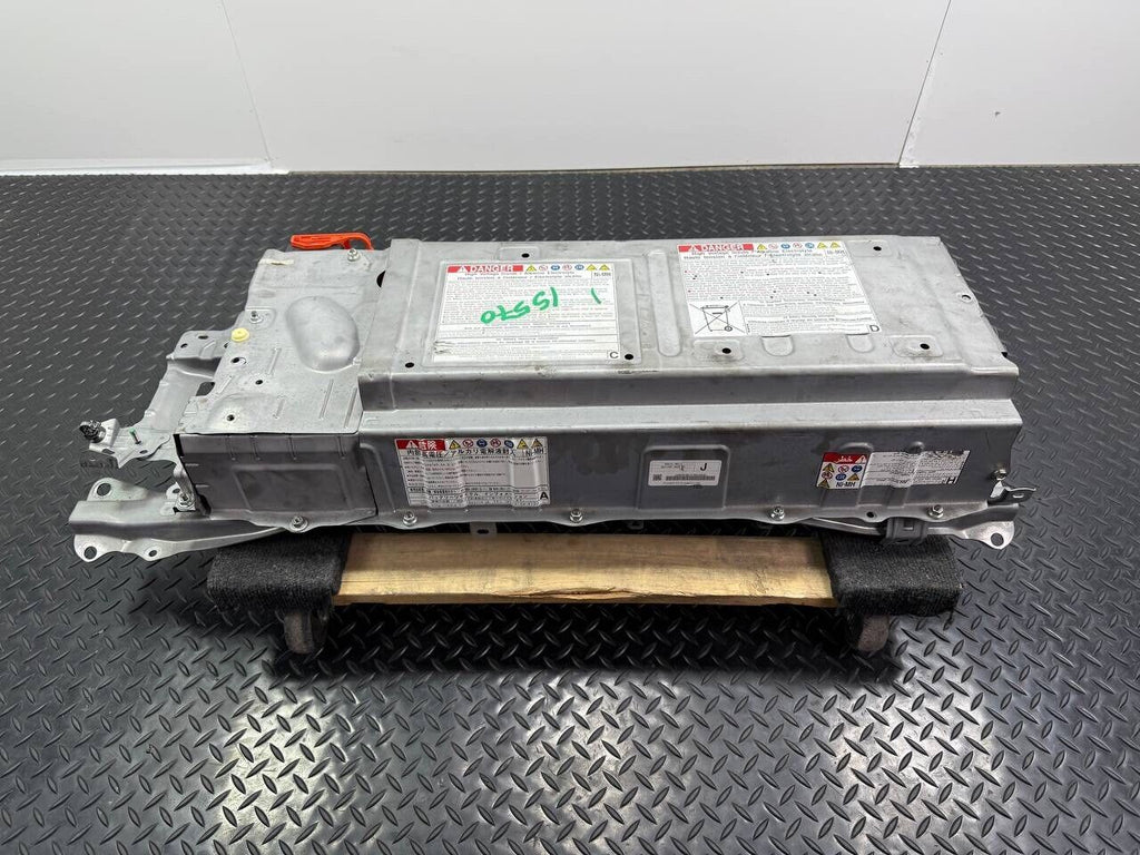 10 - 15 OEM TOYOTA PRIUS AND CT200H HYBRID BATTERY ASSEMBLY US SPEC 1.8 LEXUS
