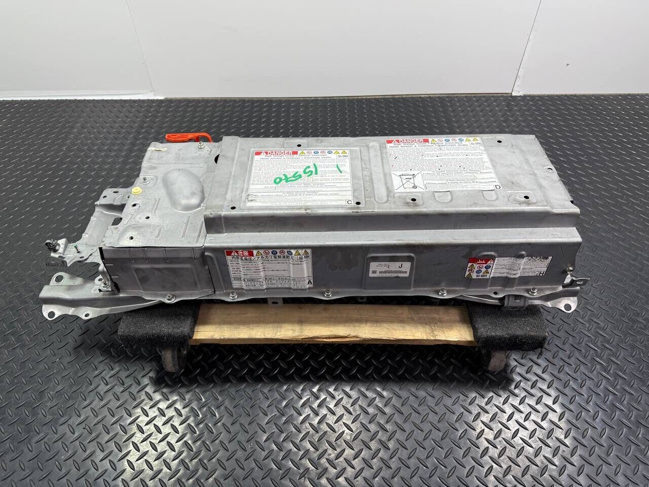 10 - 15 OEM TOYOTA PRIUS AND CT200H HYBRID BATTERY ASSEMBLY US SPEC 1.8 LEXUS