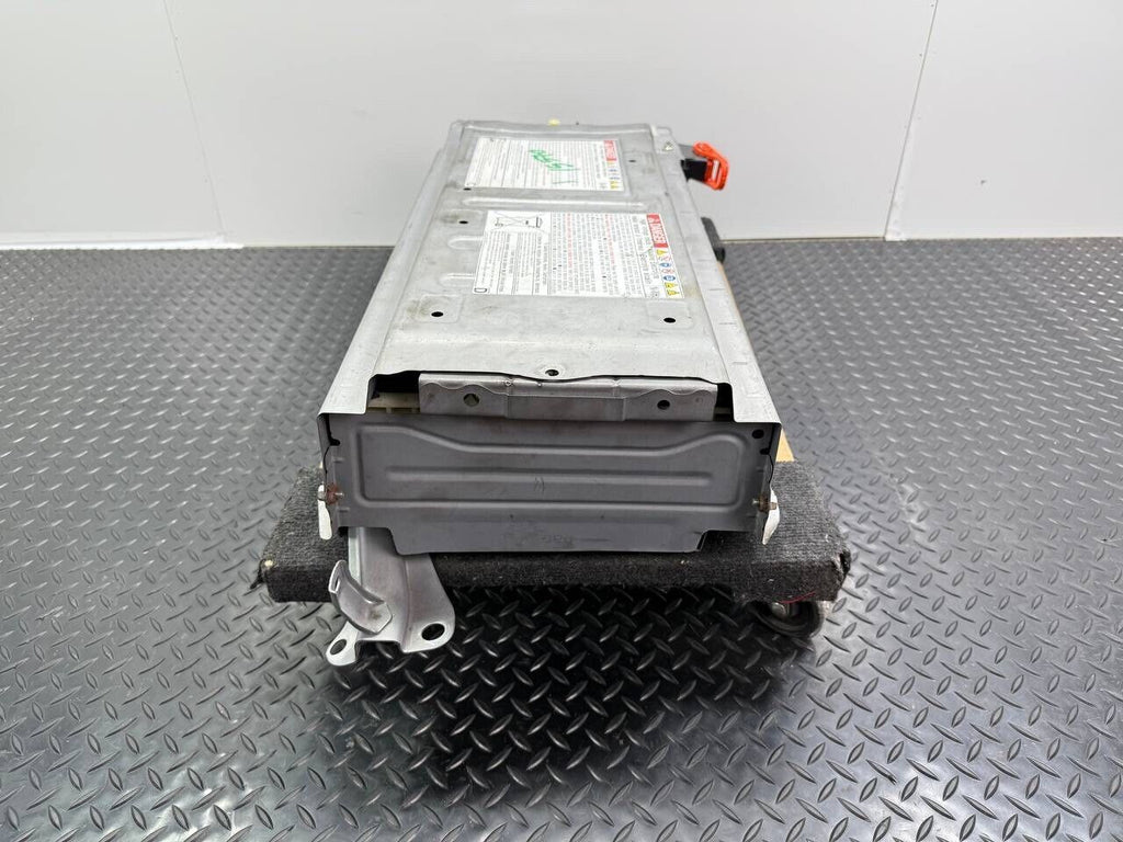 10 - 15 OEM TOYOTA PRIUS AND CT200H HYBRID BATTERY ASSEMBLY US SPEC 1.8 LEXUS