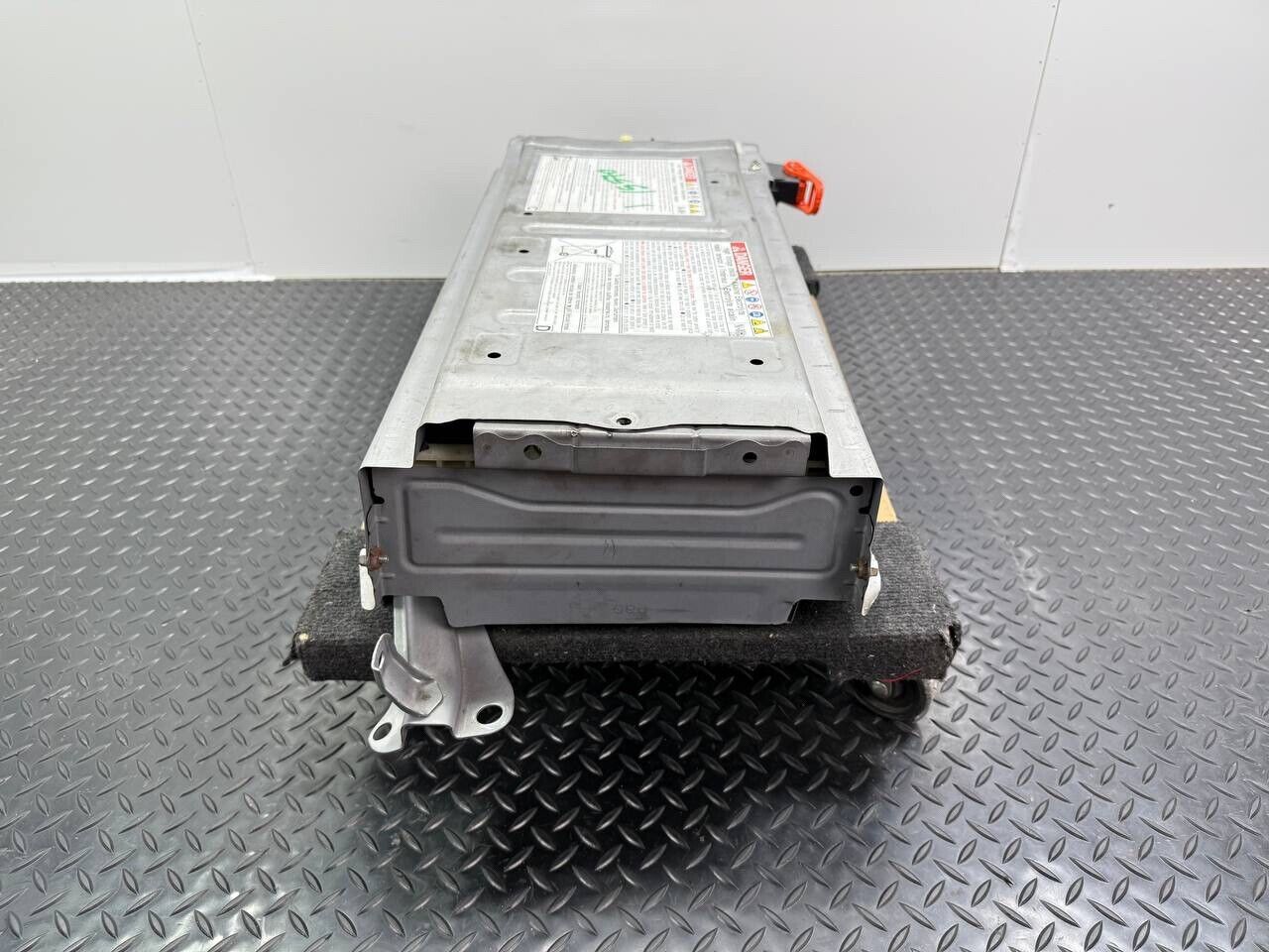 10 - 15 OEM TOYOTA PRIUS AND CT200H HYBRID BATTERY ASSEMBLY US SPEC 1.8 LEXUS