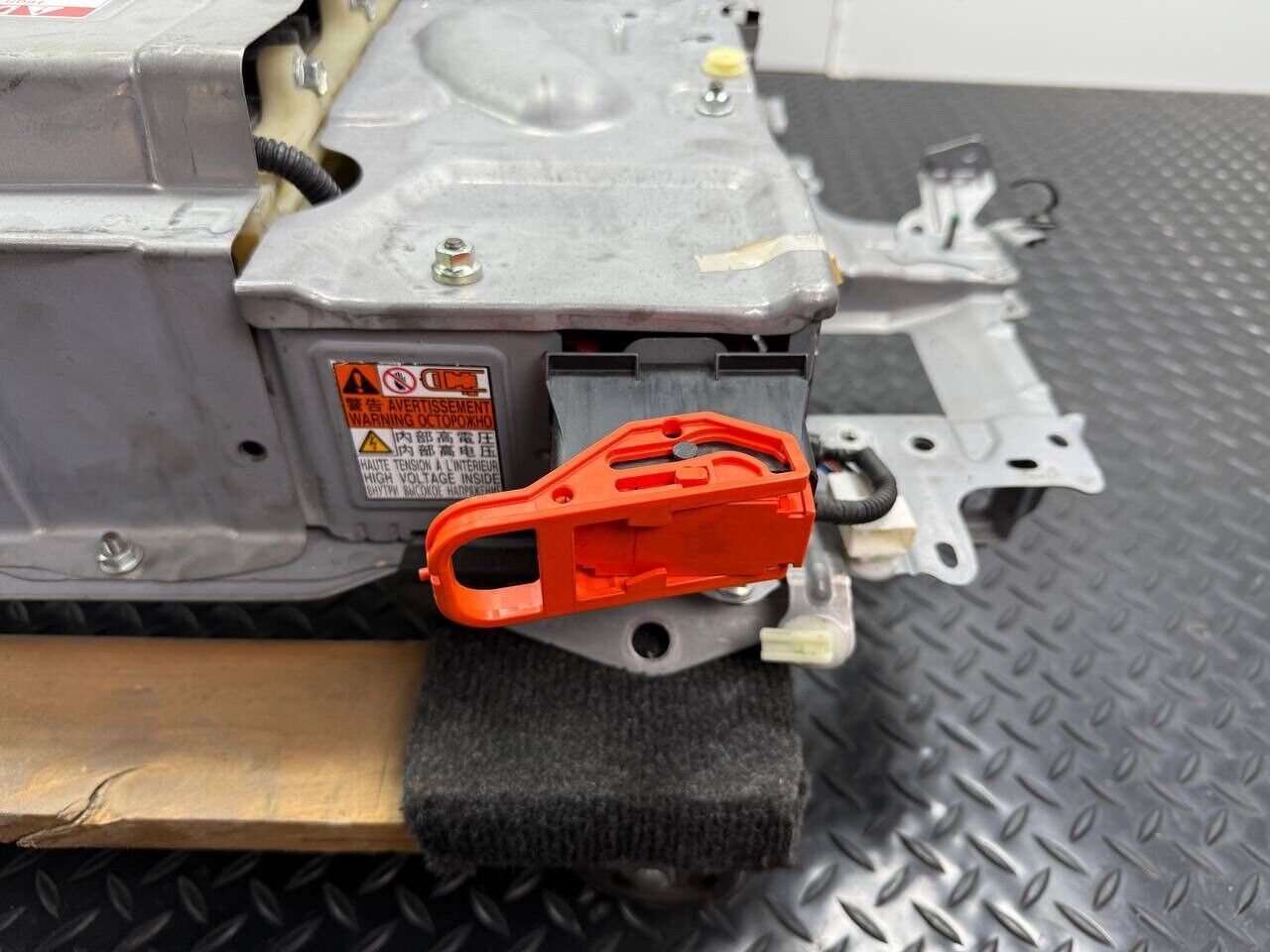 10 - 15 OEM TOYOTA PRIUS AND CT200H HYBRID BATTERY ASSEMBLY US SPEC 1.8 LEXUS